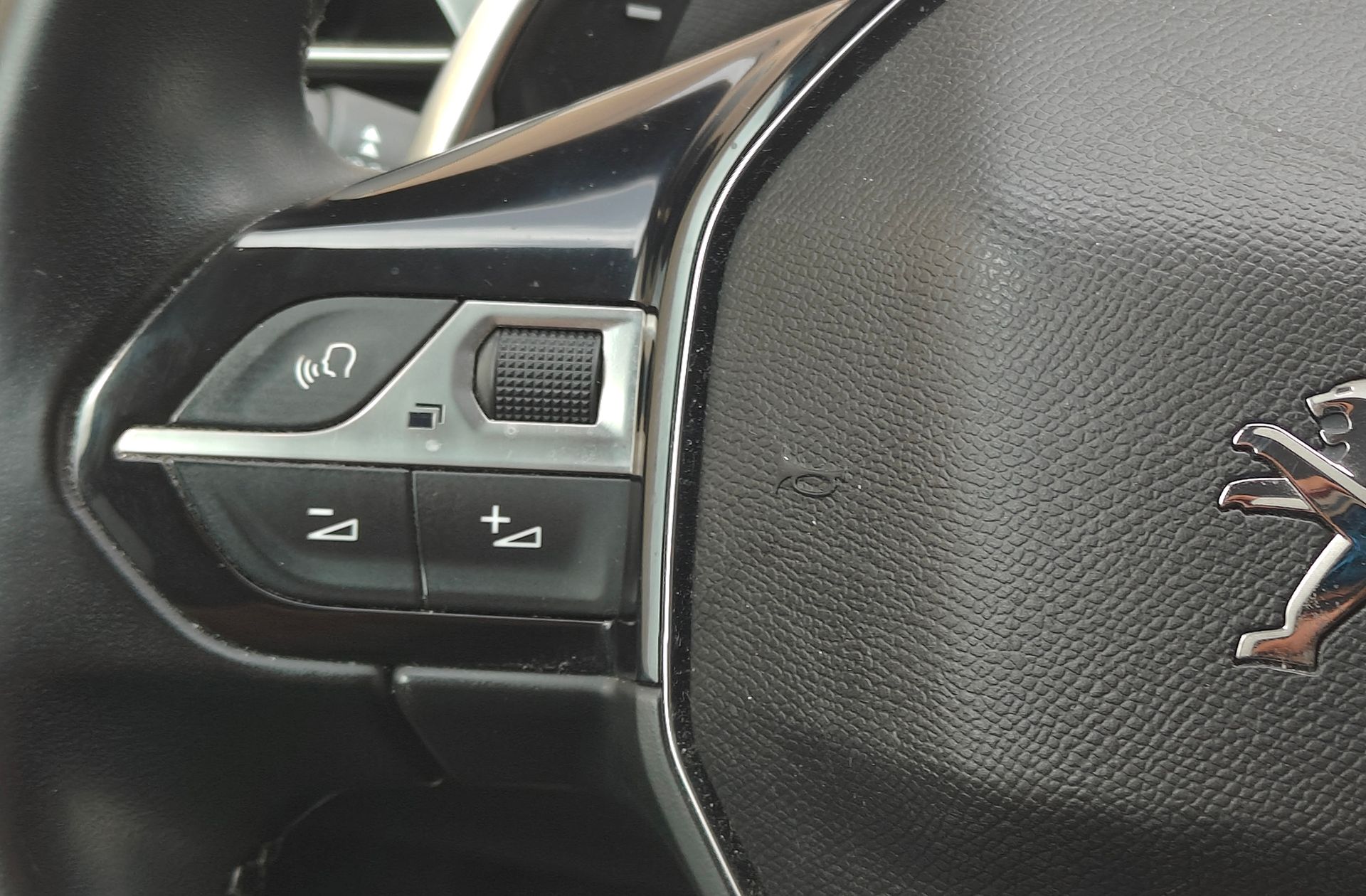 Peugeot 5008 BlueHDi 130 Allure EAT8 7 plazas - foto 33