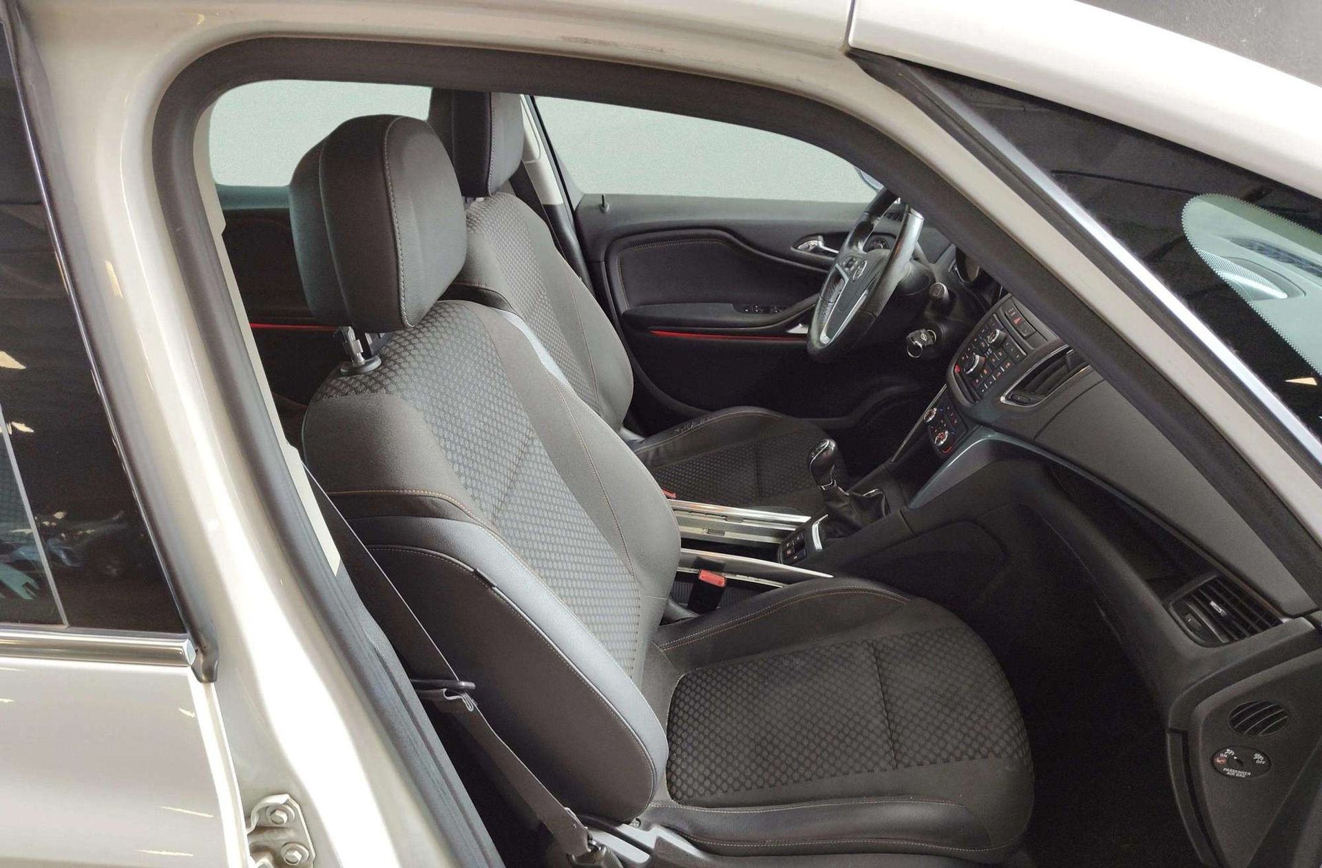 Opel Zafira 1.6 CDTi Excellence - foto 17