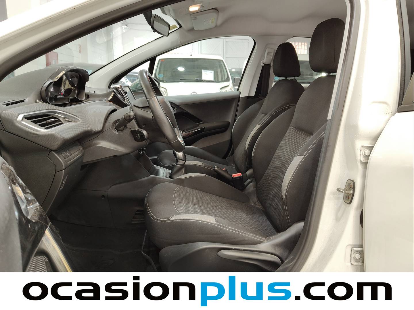 Foto asientos delanteros Peugeot 208 Peugeot 208 PureTech 82 Style (82 CV)