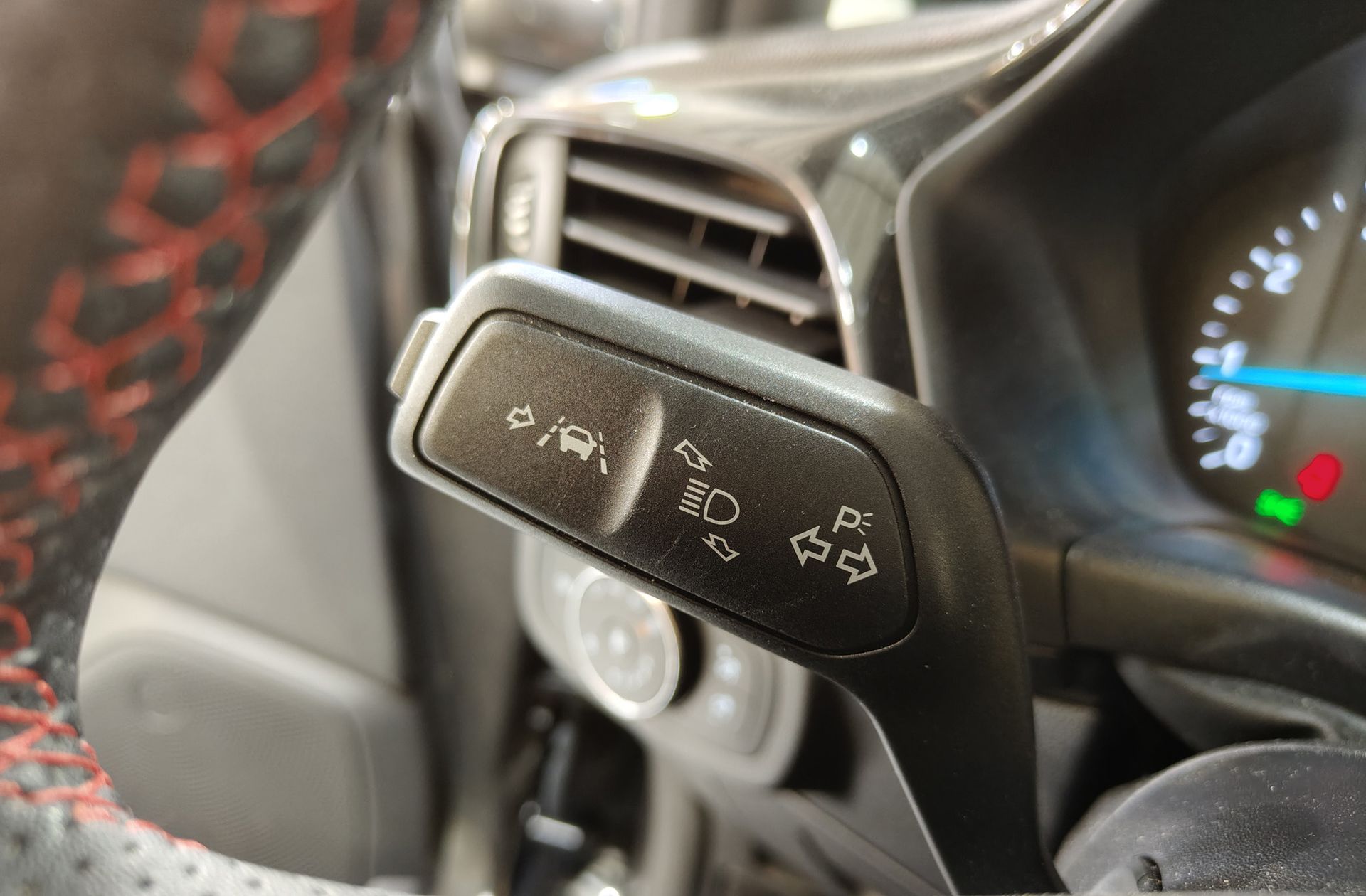 Ford Fiesta 1.0 EcoBoost MHEV ST-Line - foto 22