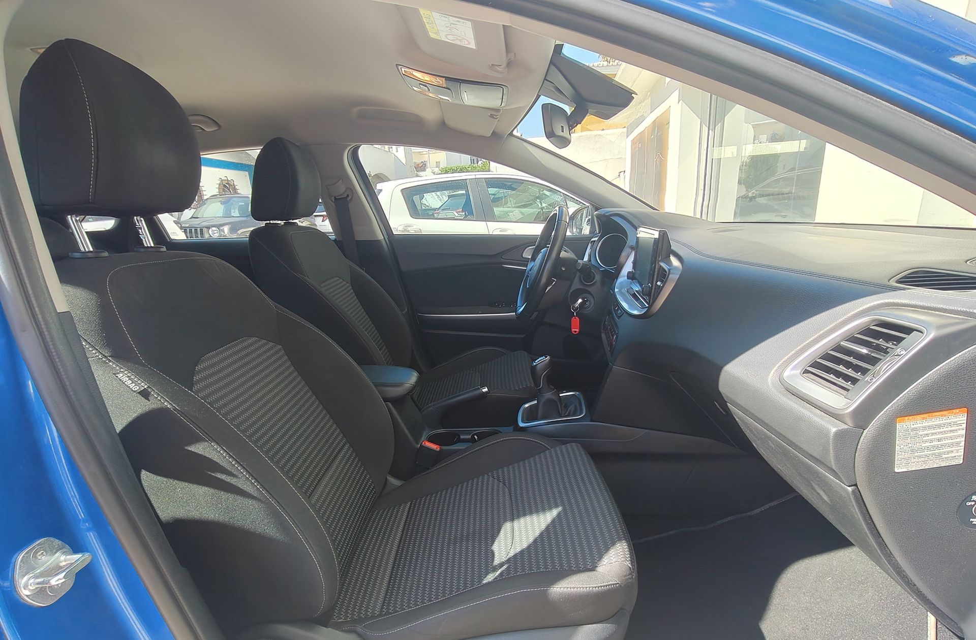 Kia Ceed 1.6 MHEV iMT Drive - foto 18