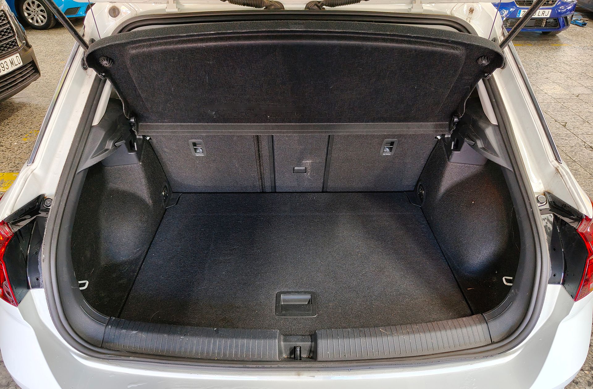 Volkswagen T-Roc Life 2.0 TDI - foto 16