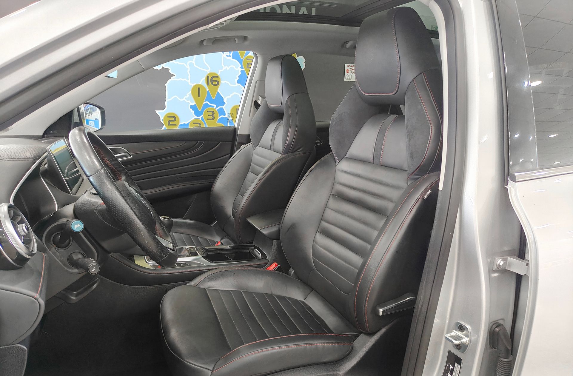 MG HS 1.5 Turbo GDI Luxury - foto 12
