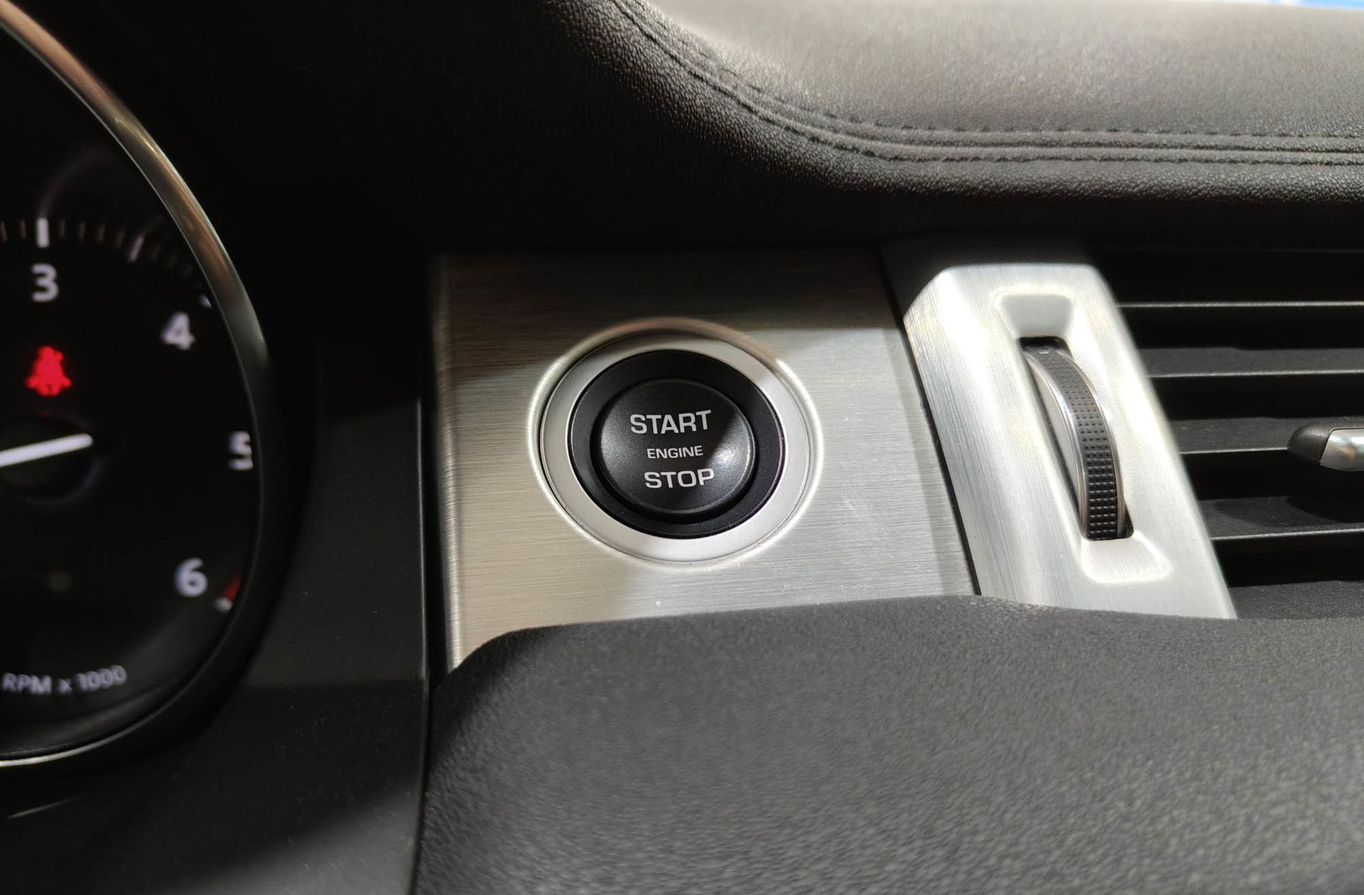 Land Rover Range Rover Evoque 2.0L eD4 Pure 4x2 - foto 29