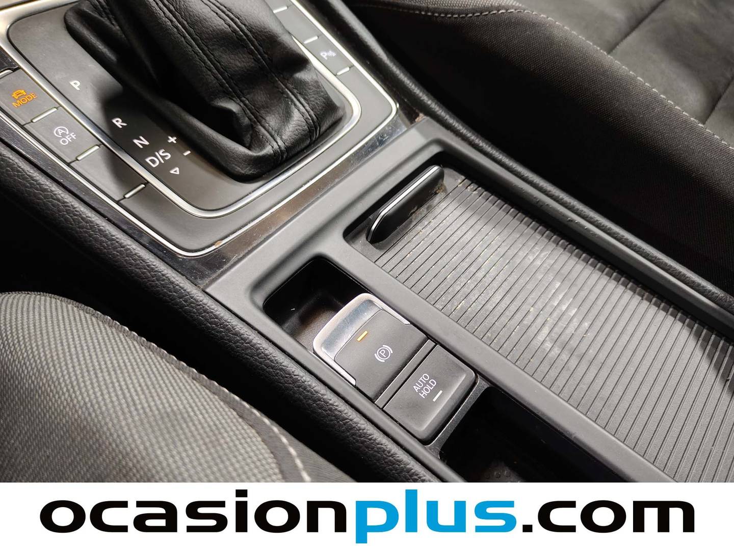 Foto Volkswagen Golf Volkswagen Golf Sport 2.0 TDI  Pack R-line (150 CV) DSG