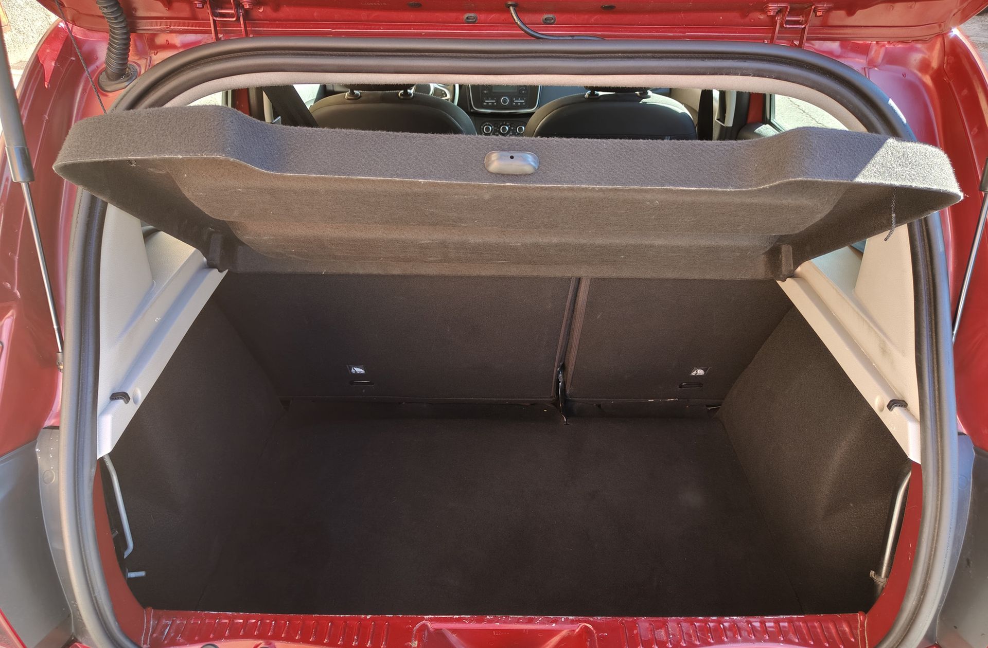 Dacia Sandero Laureate dCi - foto 15