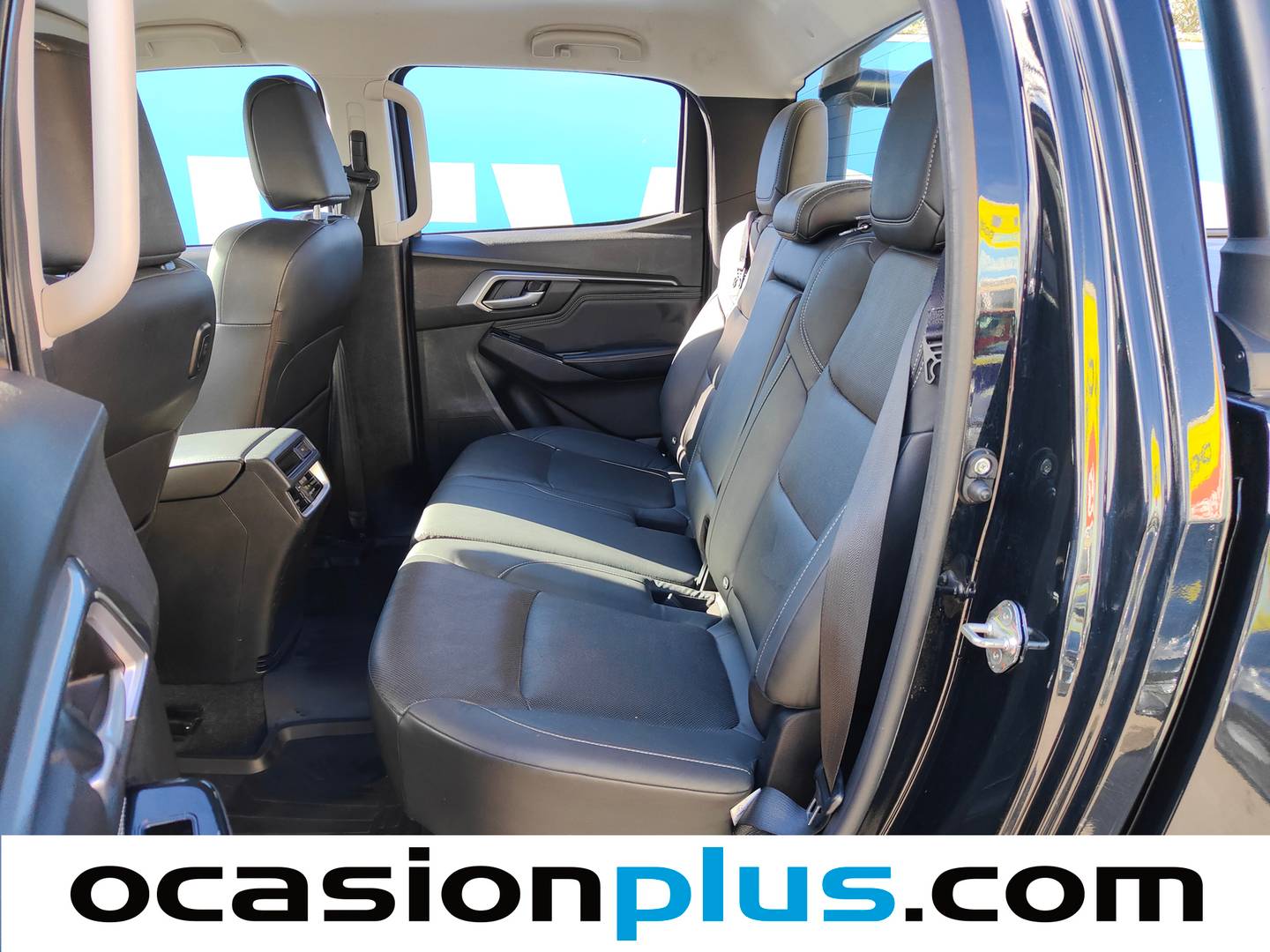 Foto Isuzu D-Max Isuzu D-Max 1.9 Space 4X4 A/T (163 CV)