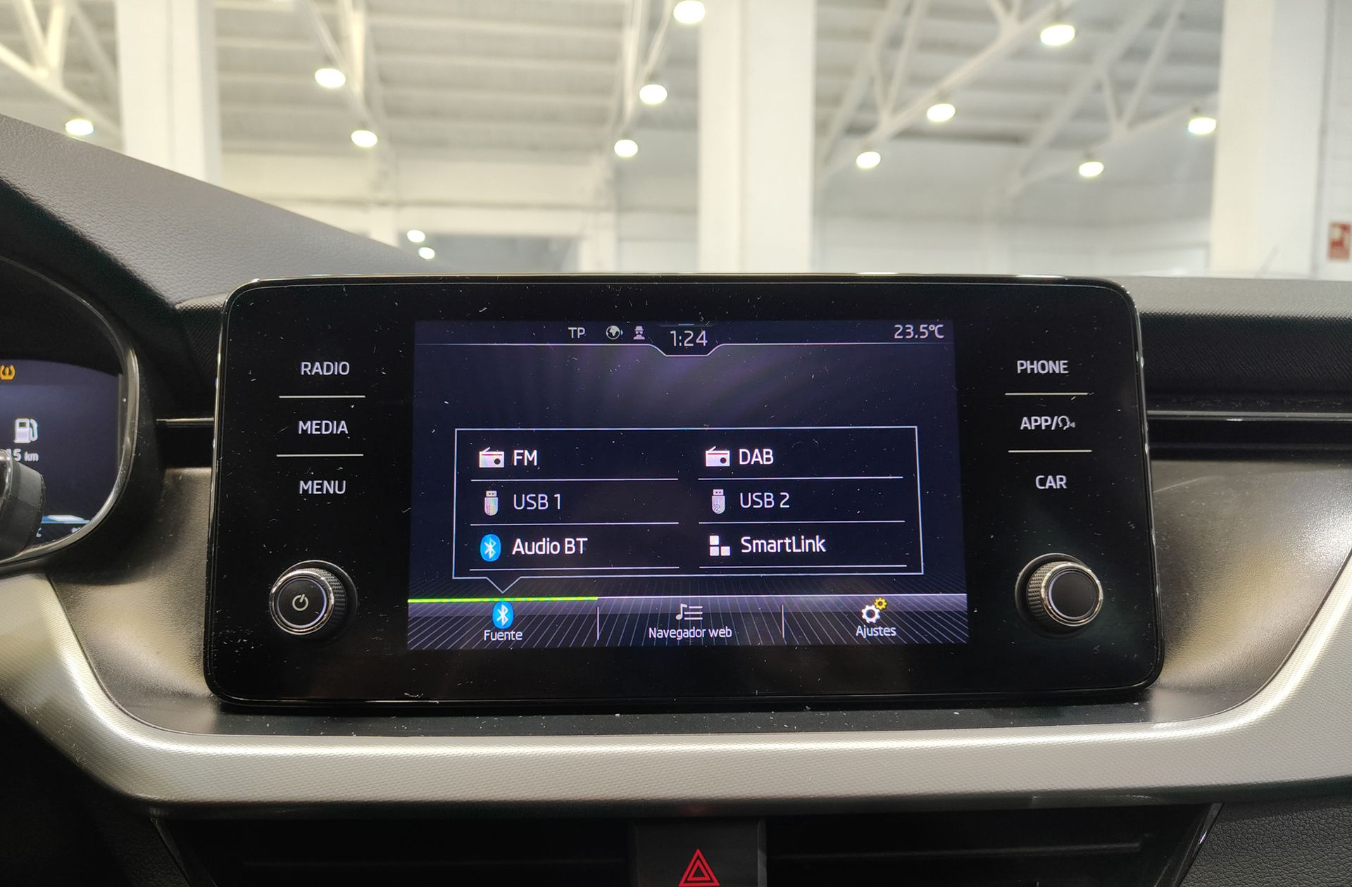Škoda Kamiq 1.0 TSI Emotion - foto 31