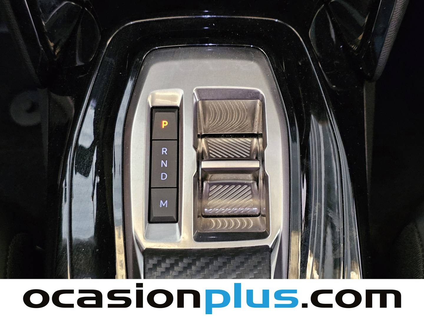 Foto Peugeot 2008 Peugeot 2008 Allure Hybrid eDCS6 (136 CV)