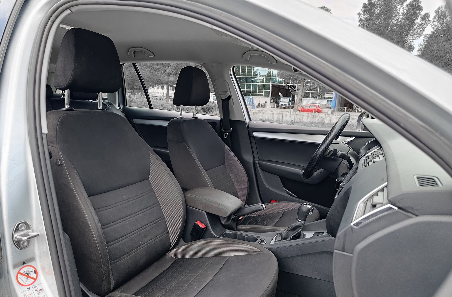 Škoda Octavia Combi 1.0 TSI Like DSG - foto 18