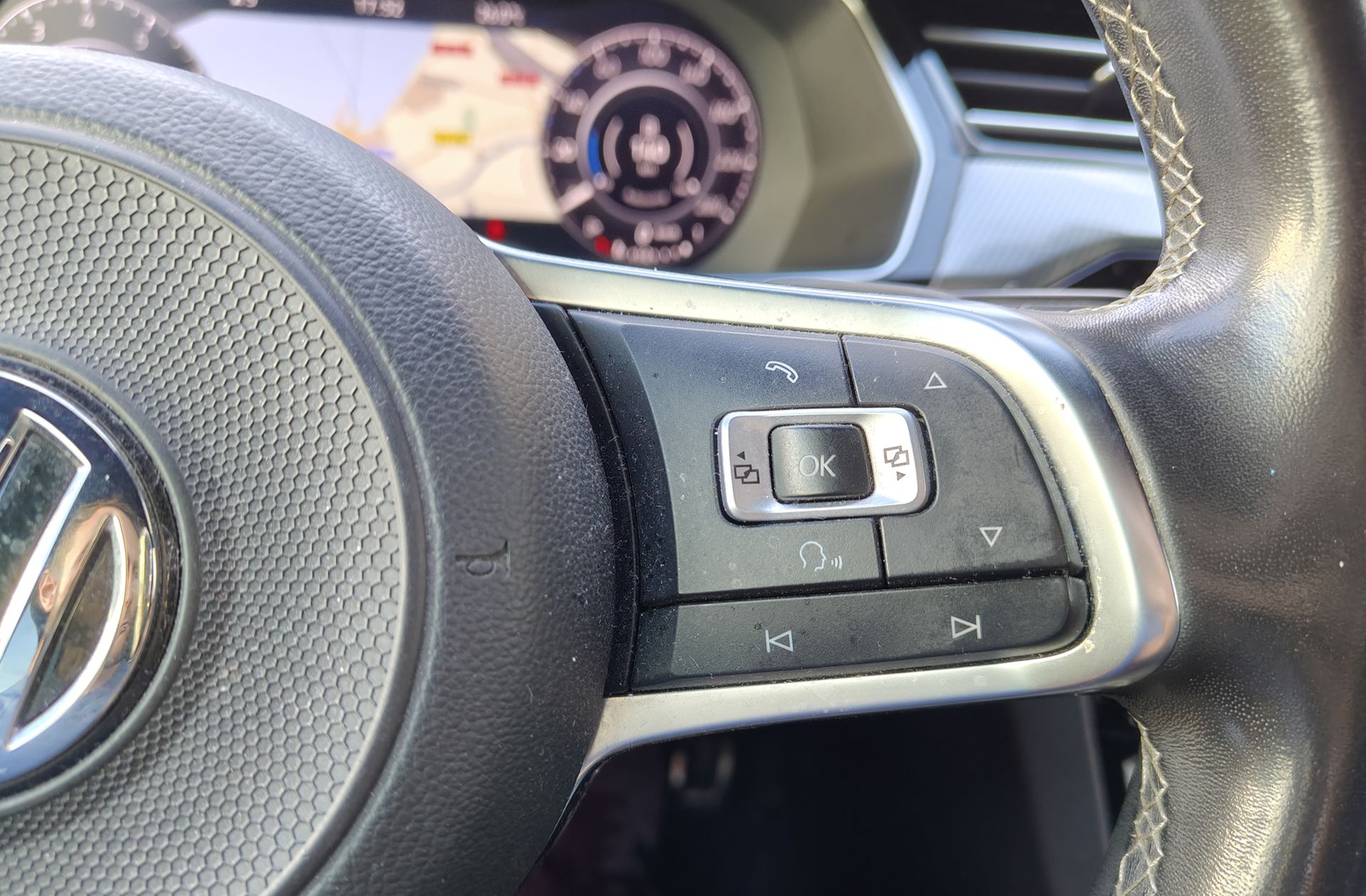Volkswagen Arteon R-Line 2.0 TSI DSG - foto 34