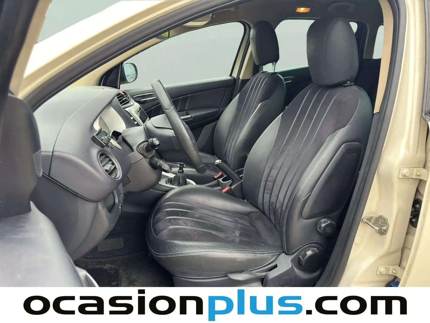 Foto Lancia Delta Lancia Delta 2.0 Multijet DPF Oro (165 CV)