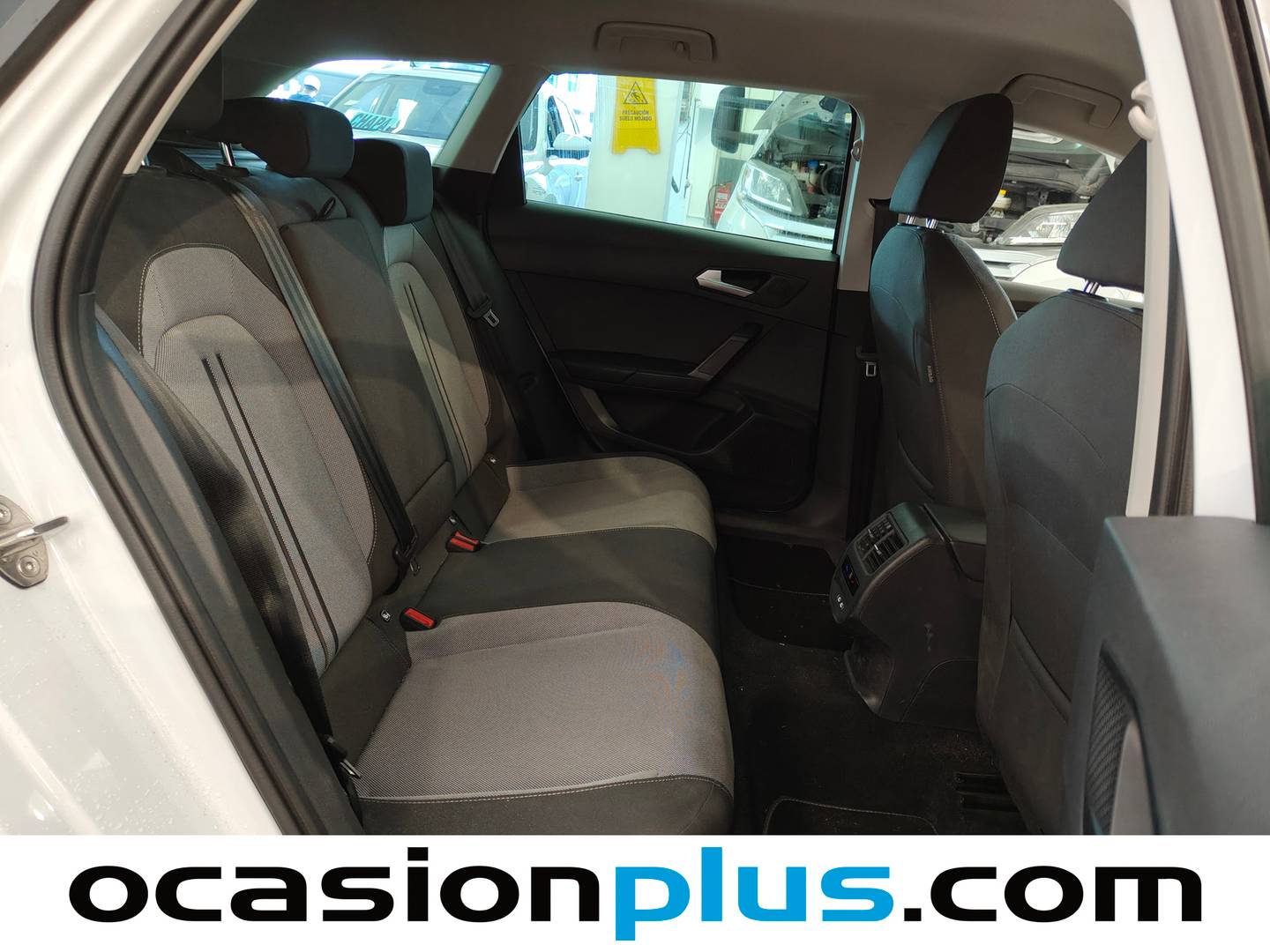 Foto asientos traseros Seat León Seat León ST 1.5 eTSI Style Special Edition DSG (150 CV)