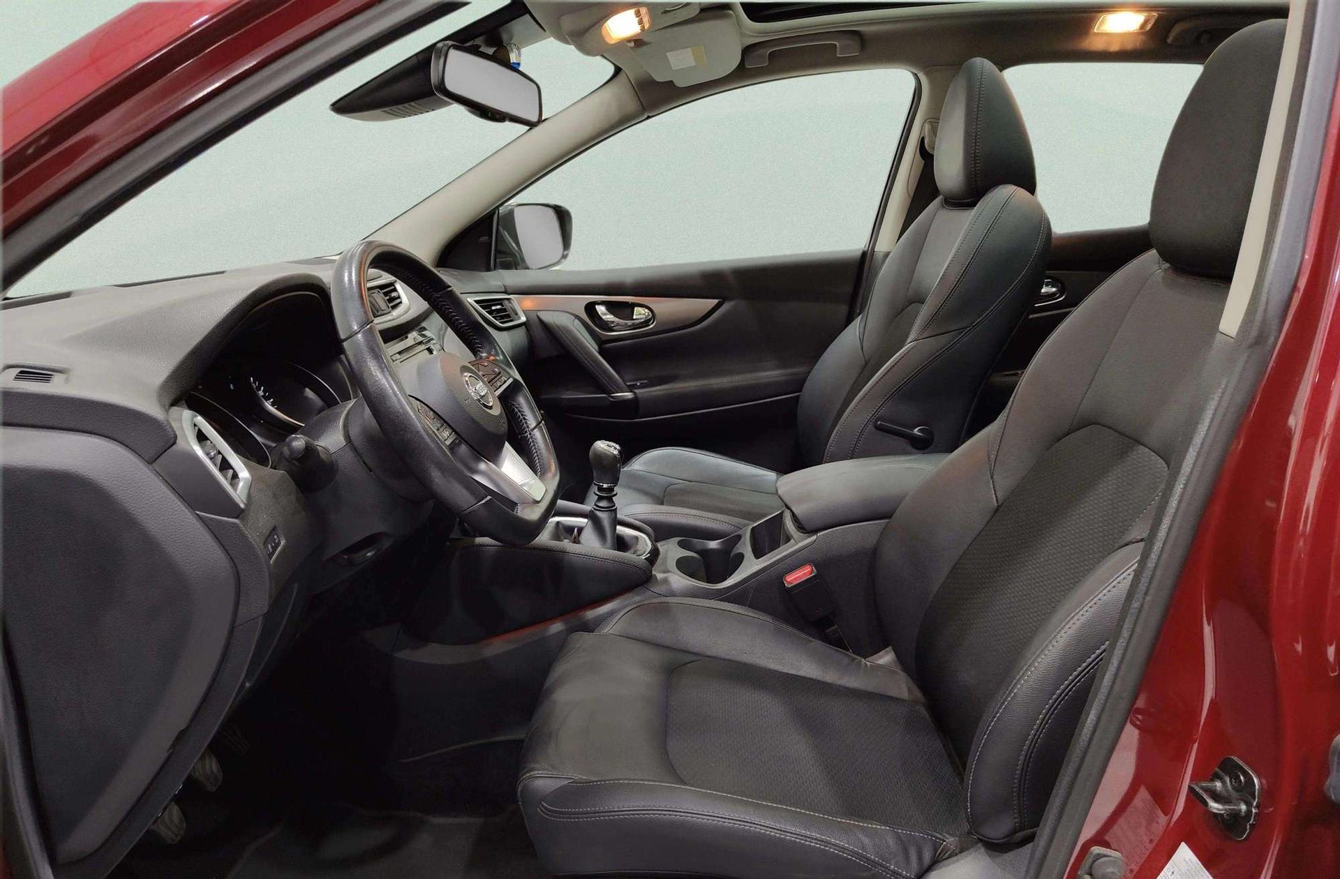 Nissan Qashqai DIG-T 140 Tekna 4x2 - foto 14