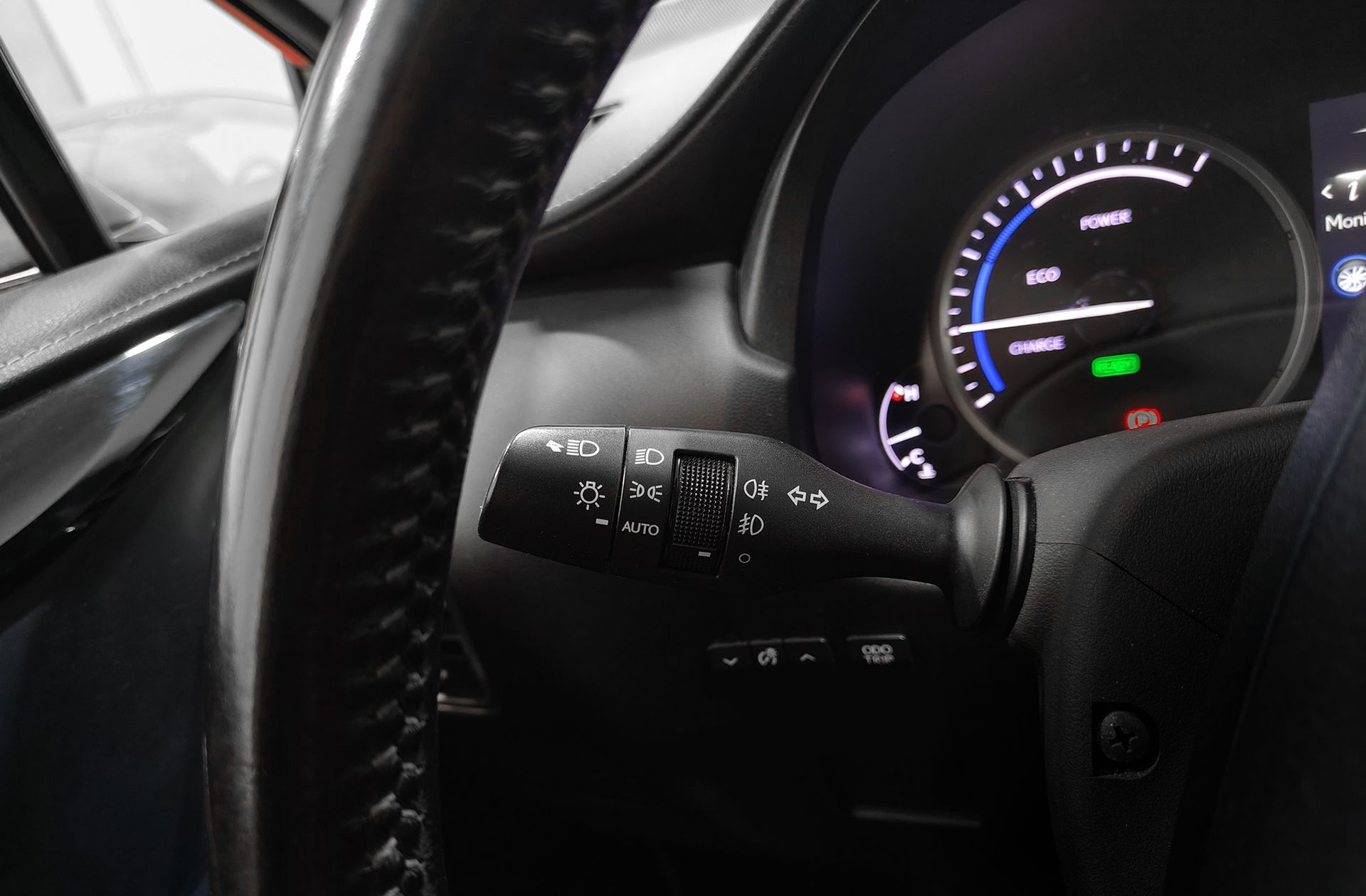 Lexus NX 300h Corporate 2WD Navibox - foto 25