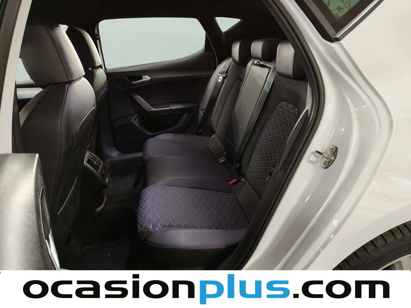 Foto asientos traseros Seat León Seat León 1.5 TSI S&S FR XL (130 CV)