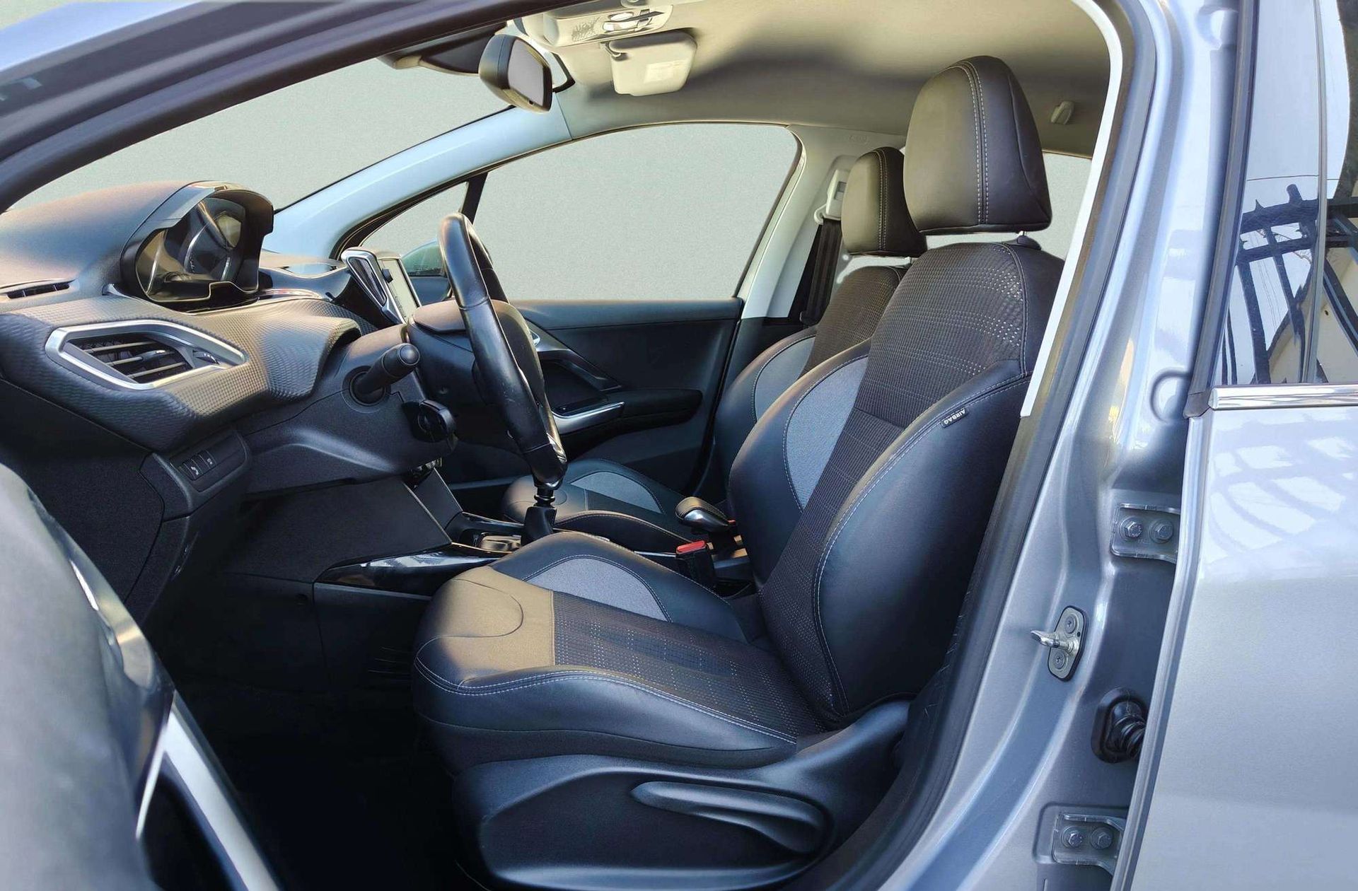 Peugeot 2008 BlueHDi 120 Allure - foto 13