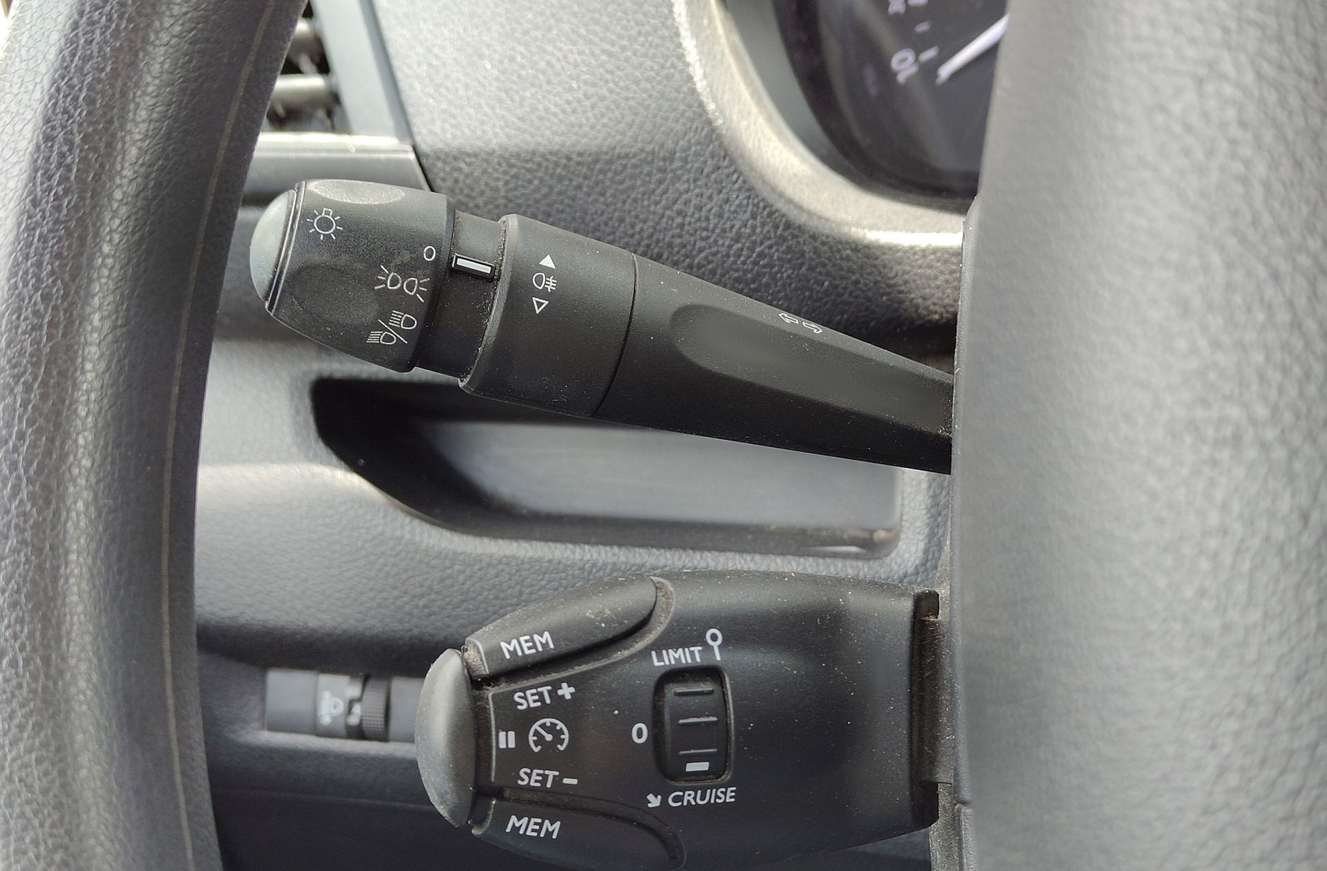 Peugeot Expert BlueHDi 100 Standard - foto 22
