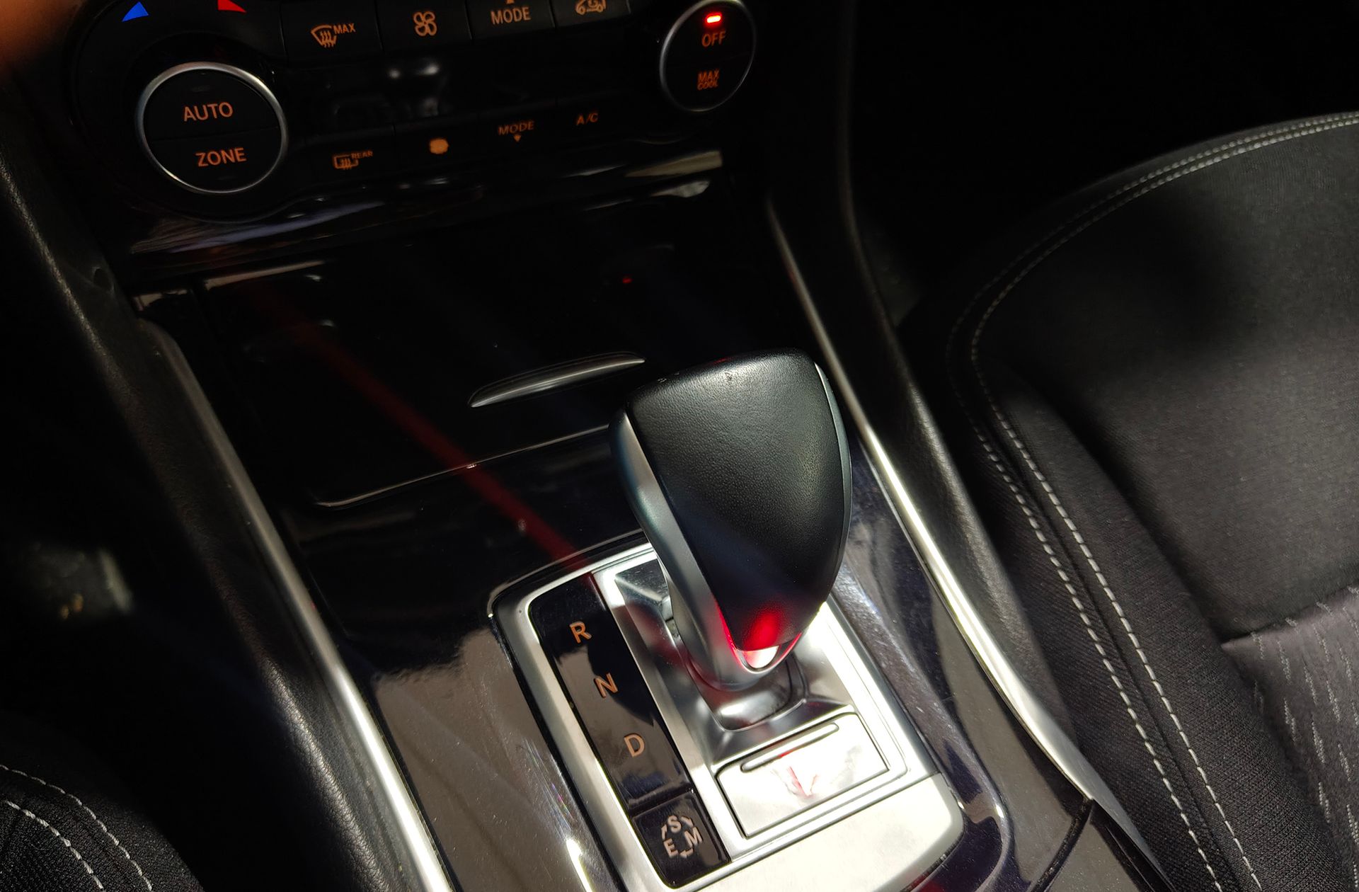 Infiniti Q30 1.6 TC Premium 7DCT - foto 5