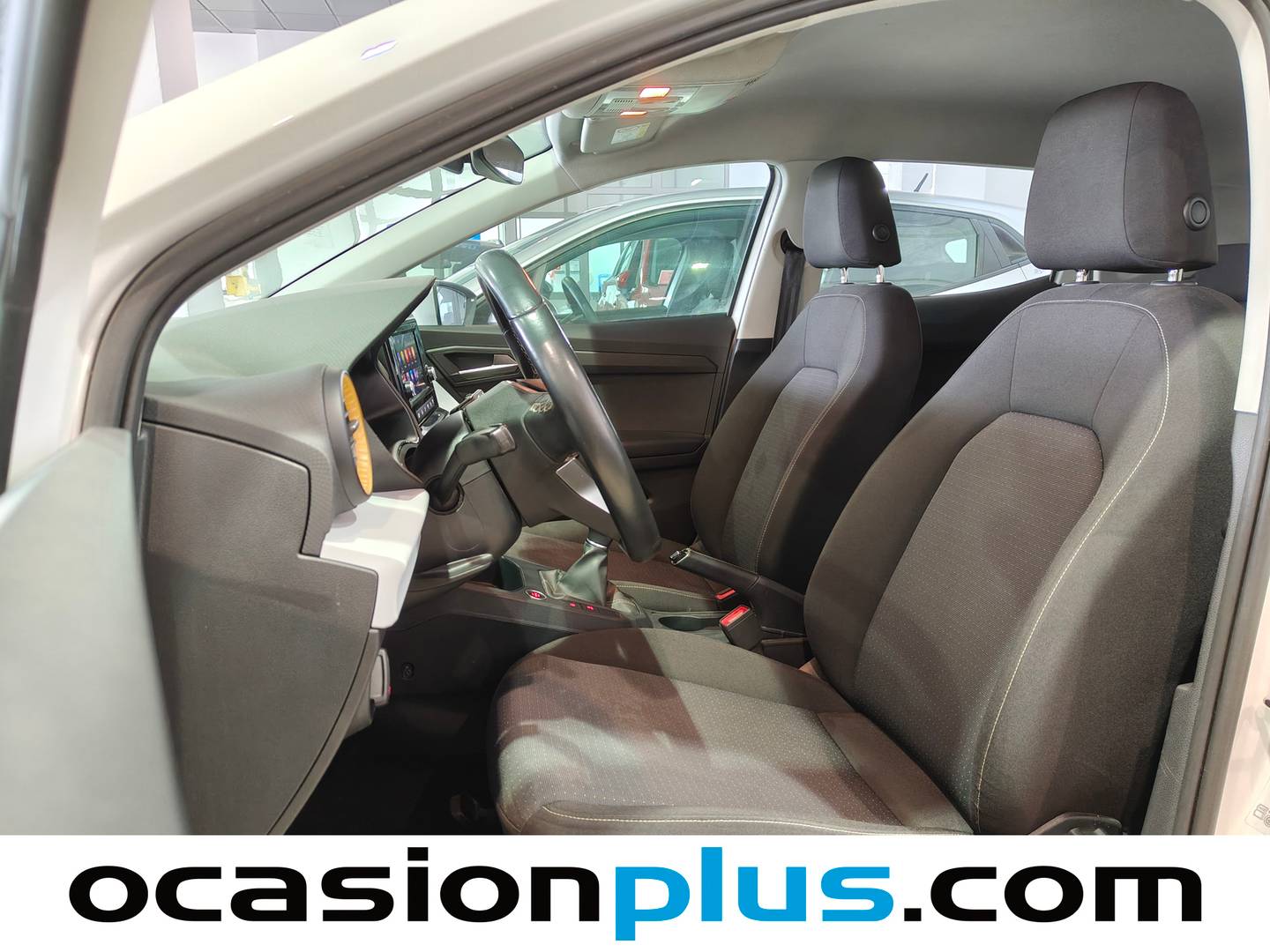 Foto asientos delanteros Seat Ibiza Seat Ibiza 1.0 TSI Style XL (110 CV)