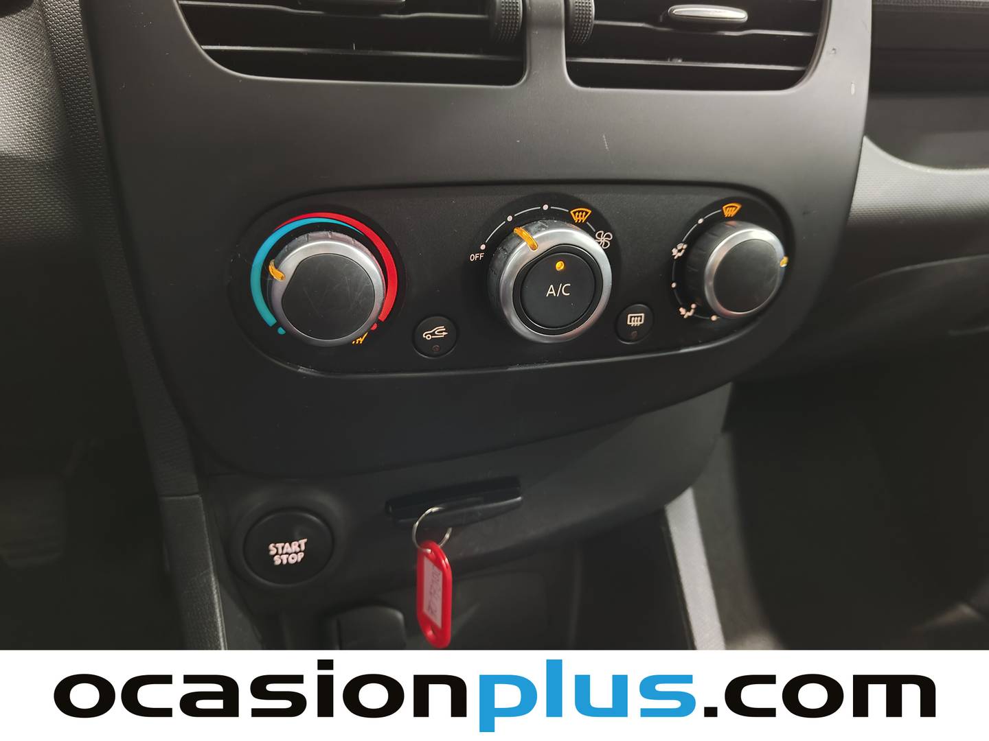 Extras y acabados del Renault Clio Renault Clio Business dCi (75 CV)