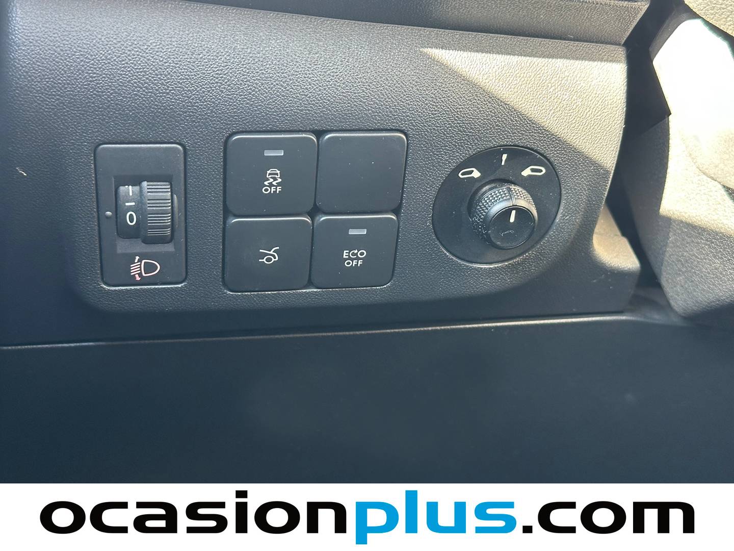 Foto Citroën C-Elysée Citroen C-Elysee BlueHDi 100 Shine  (102 CV)