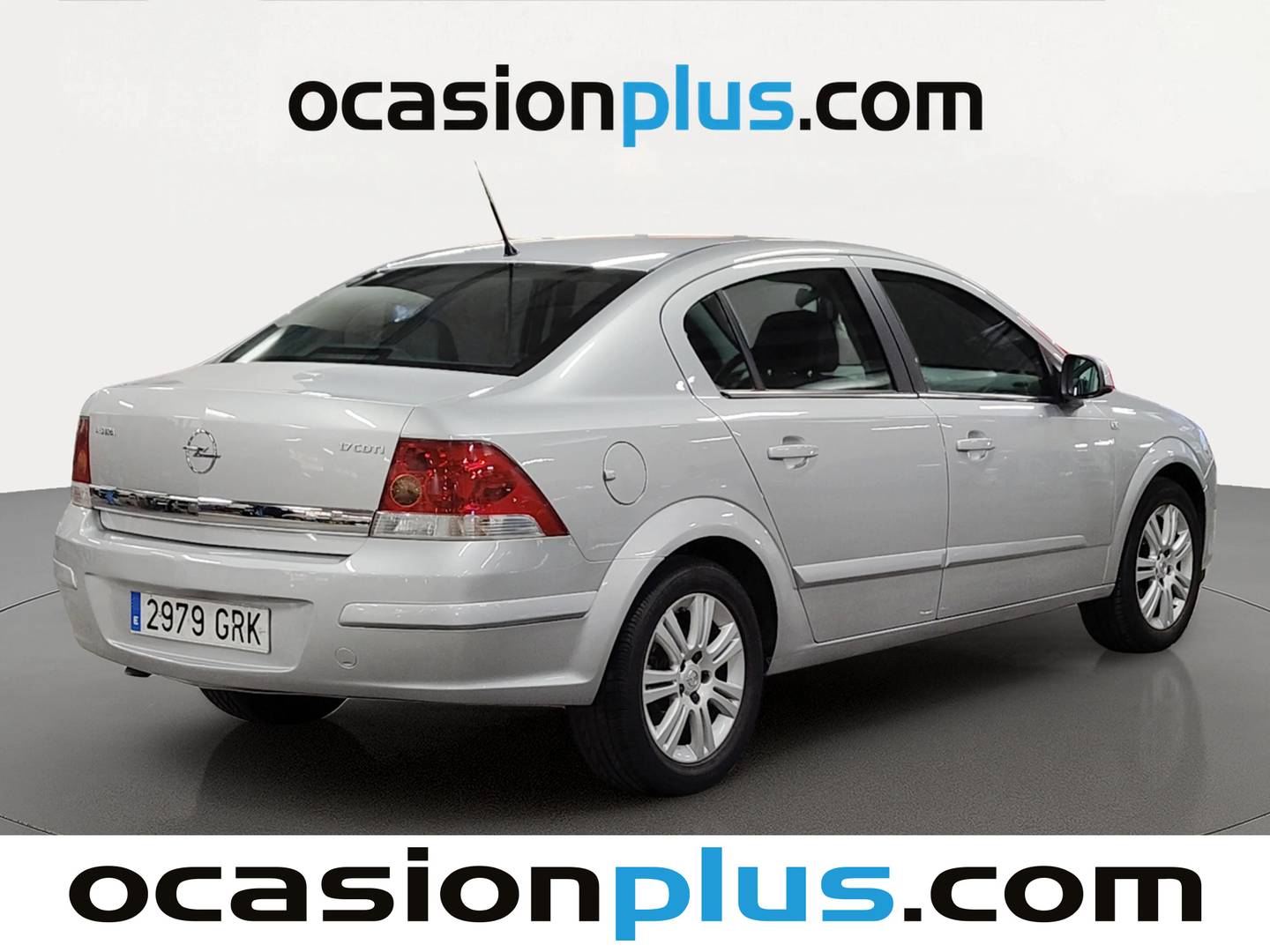 Foto trasera Opel Astra Opel Astra 1.7 CDTI Sedan Edition (100 CV) derecha