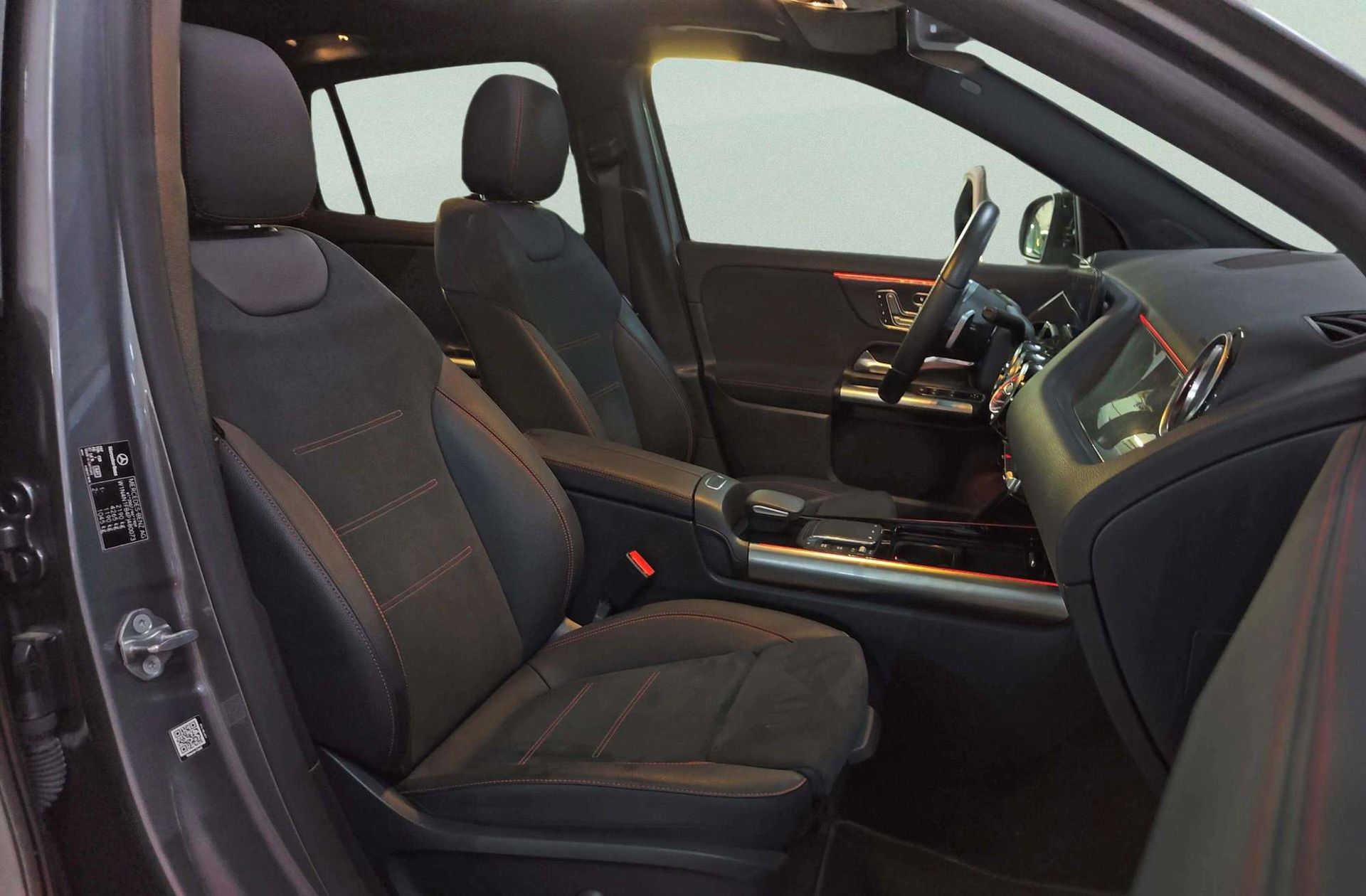 Mercedes-Benz GLA 220 d 4Matic Pack AMG - foto 23