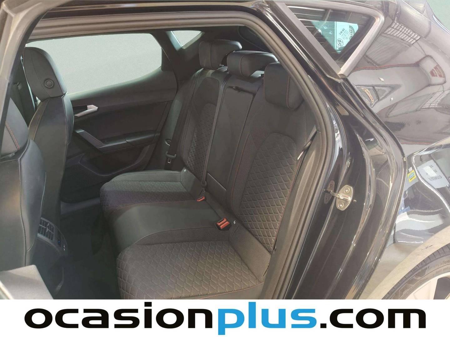 Foto asientos traseros Seat León Seat León 1.0 TSI S&S FR 25 Aniversario (110 CV)