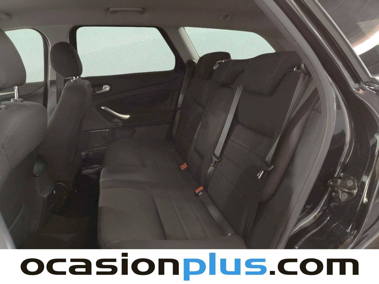 Foto asientos traseros Ford Mondeo Ford Mondeo SportBreak 2.0 TDCI Titanium PowerShift (140 CV)