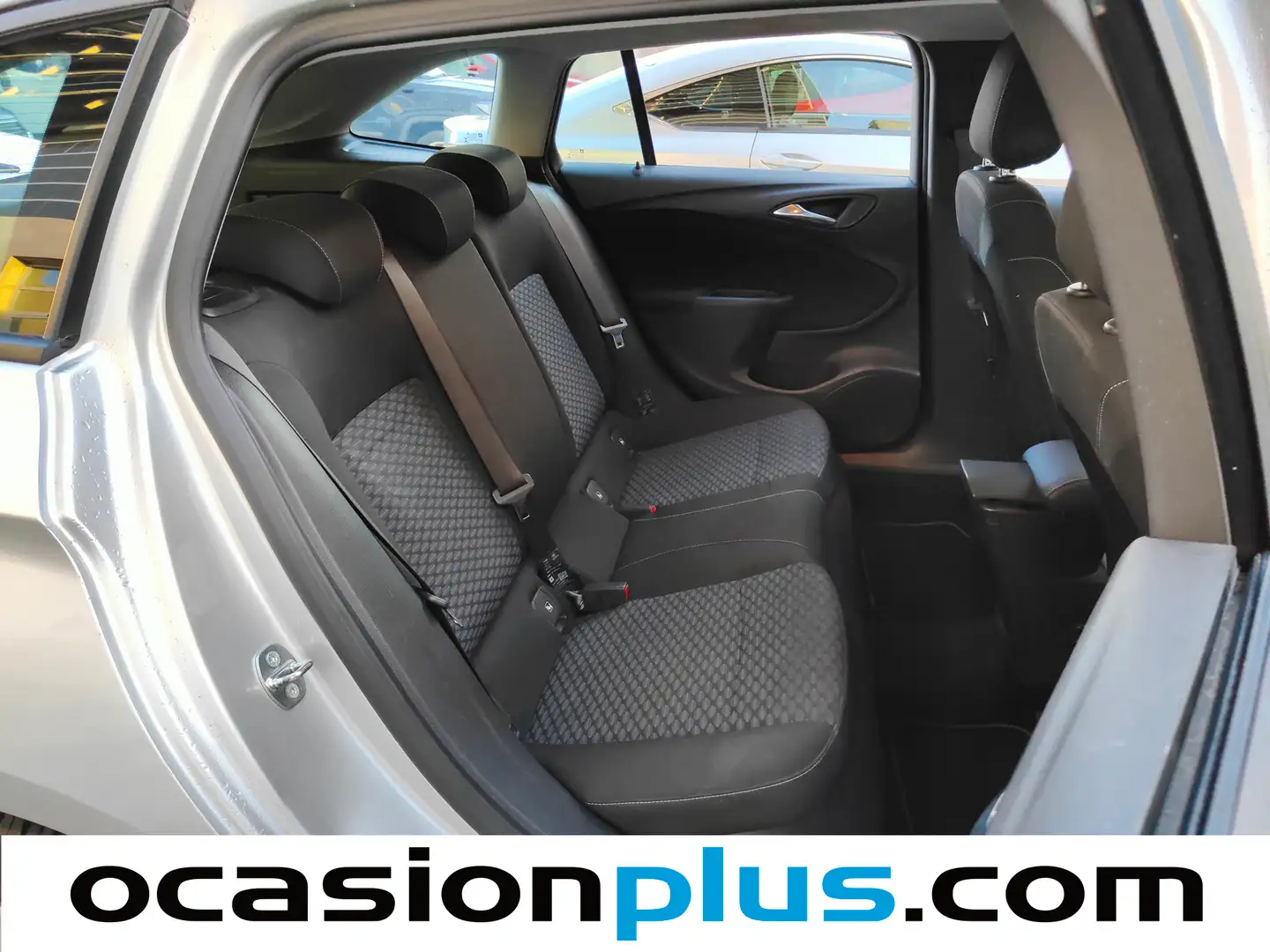 Foto Opel Astra Opel Astra 1.6 CDTI Business + (110 CV)