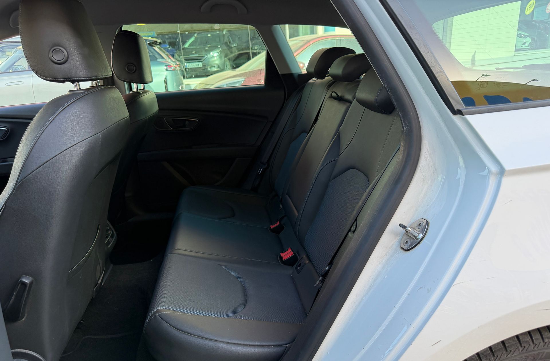 SEAT León ST 1.6 TDI Style Connect - foto 10
