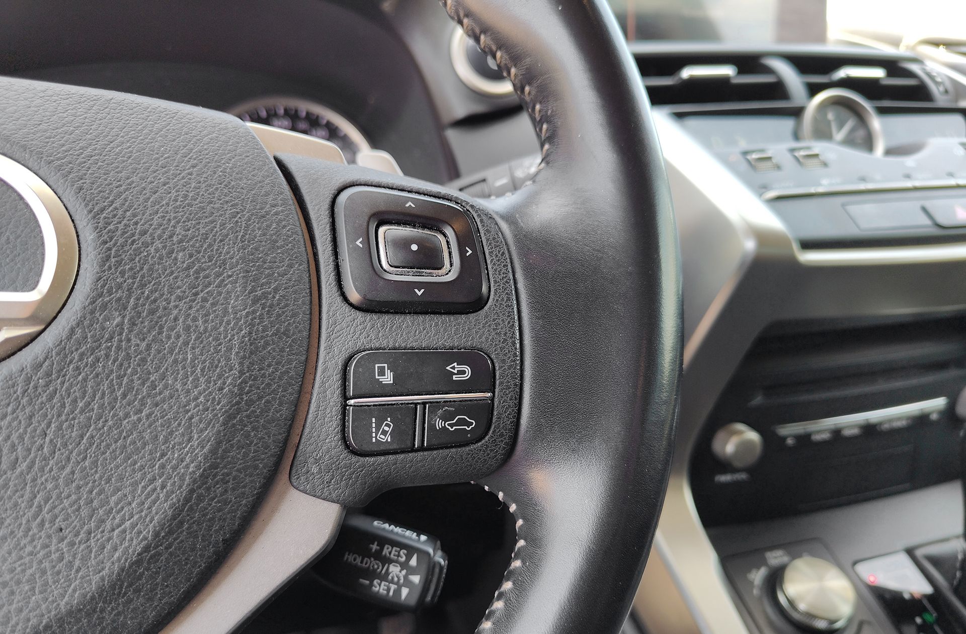Lexus NX 300h Eco 2WD - foto 30