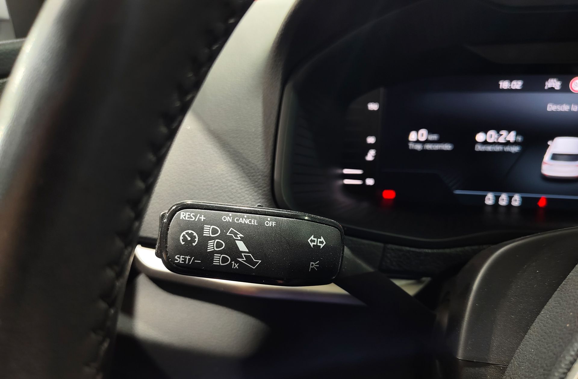 Škoda Karoq 2.0 TDI Selection - foto 22