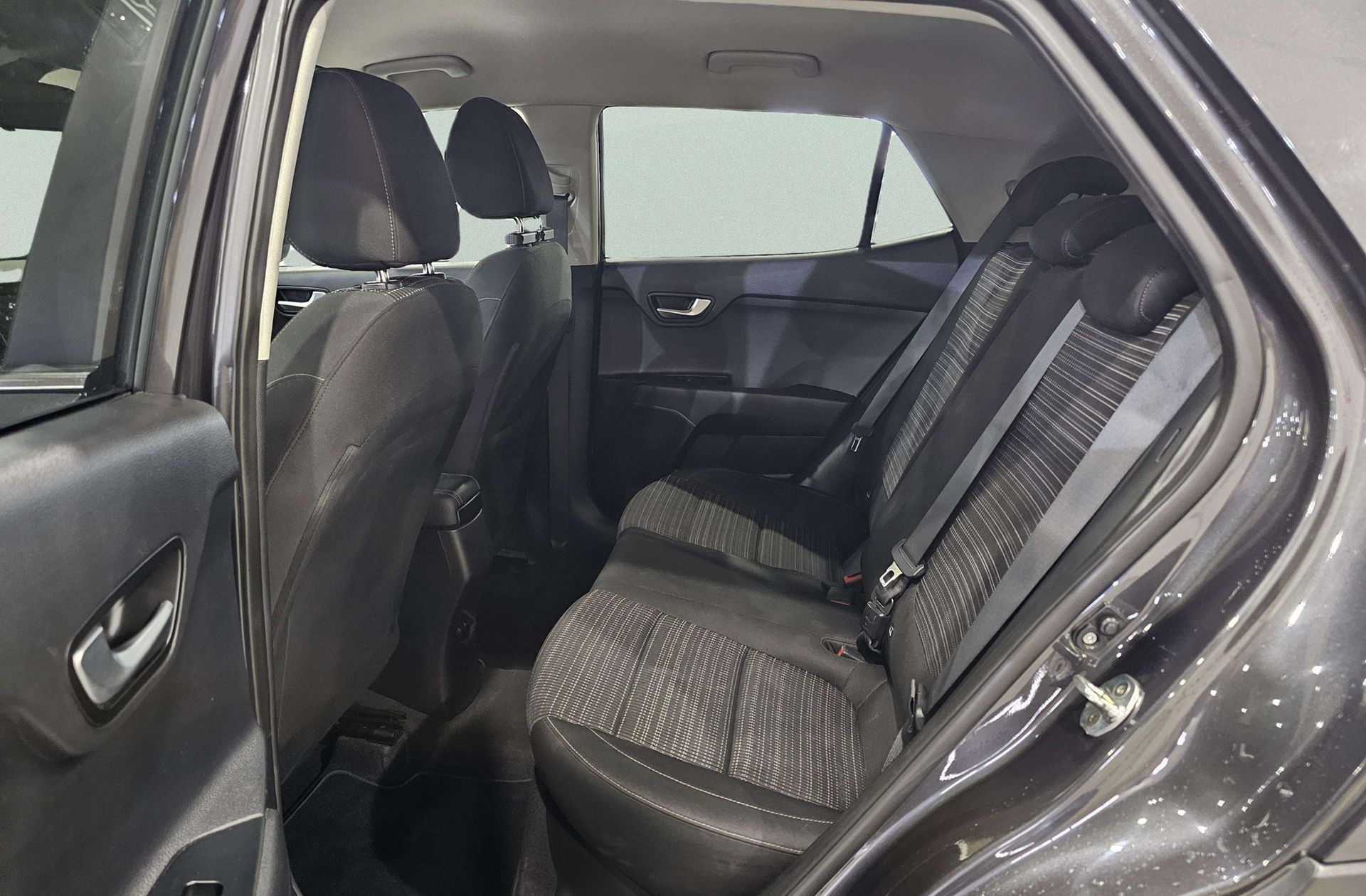 Kia Stonic 1.0 T-GDi Drive - foto 13