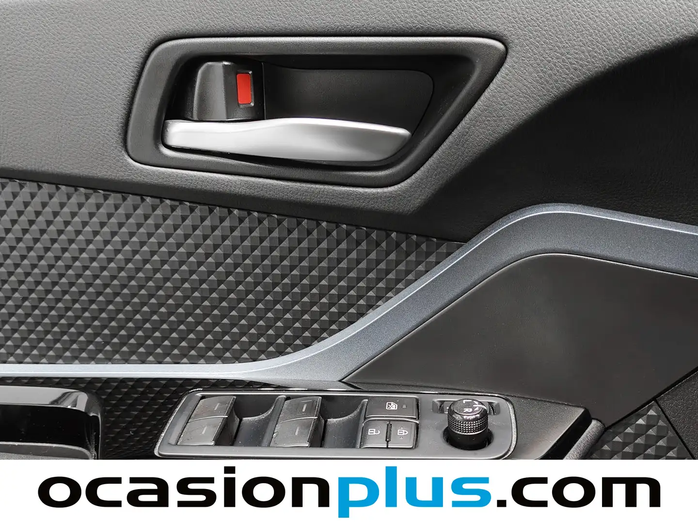 Foto Toyota C-HR Toyota C-HR 180H Advance (184 CV)