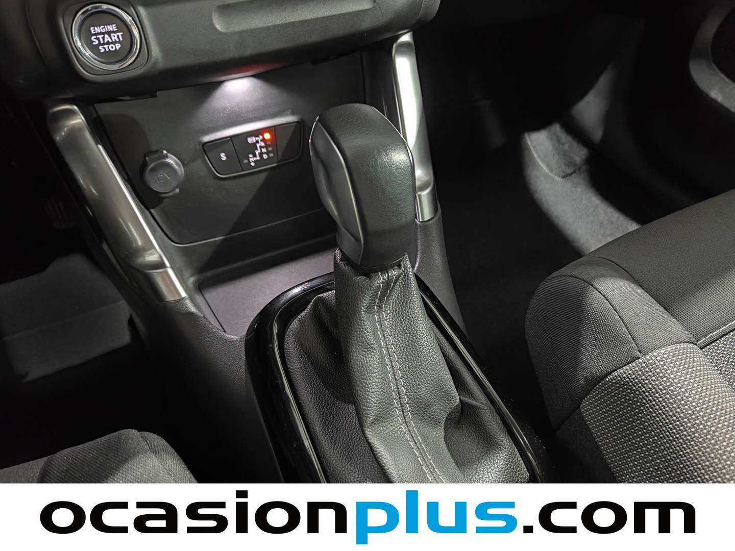 Foto Citroën C3 Aircross Citroen C3 Aircross PureTech 130 Shine Pack EAT6 (131 CV)