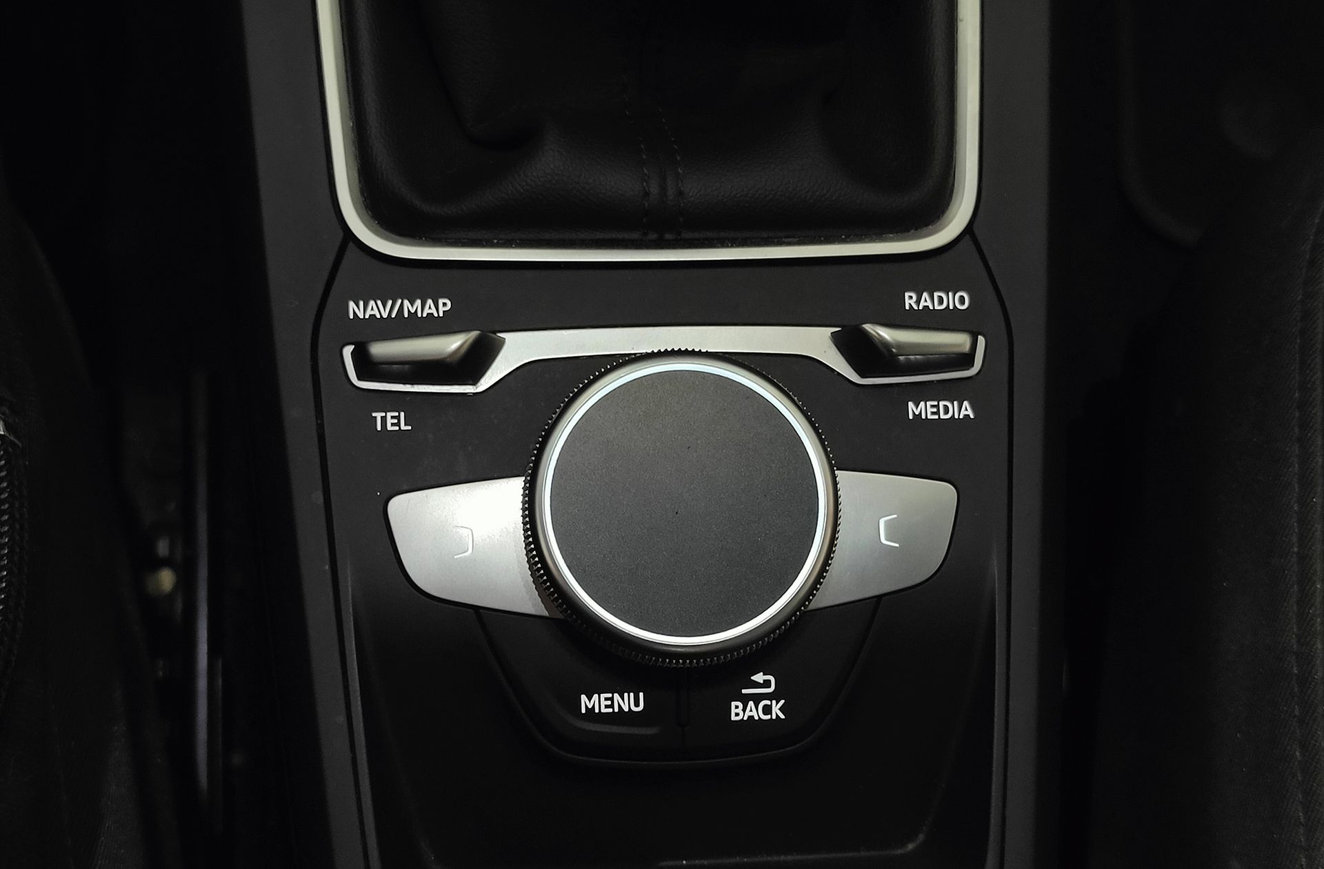 Audi Q2 Advanced 30 TDI - foto 33