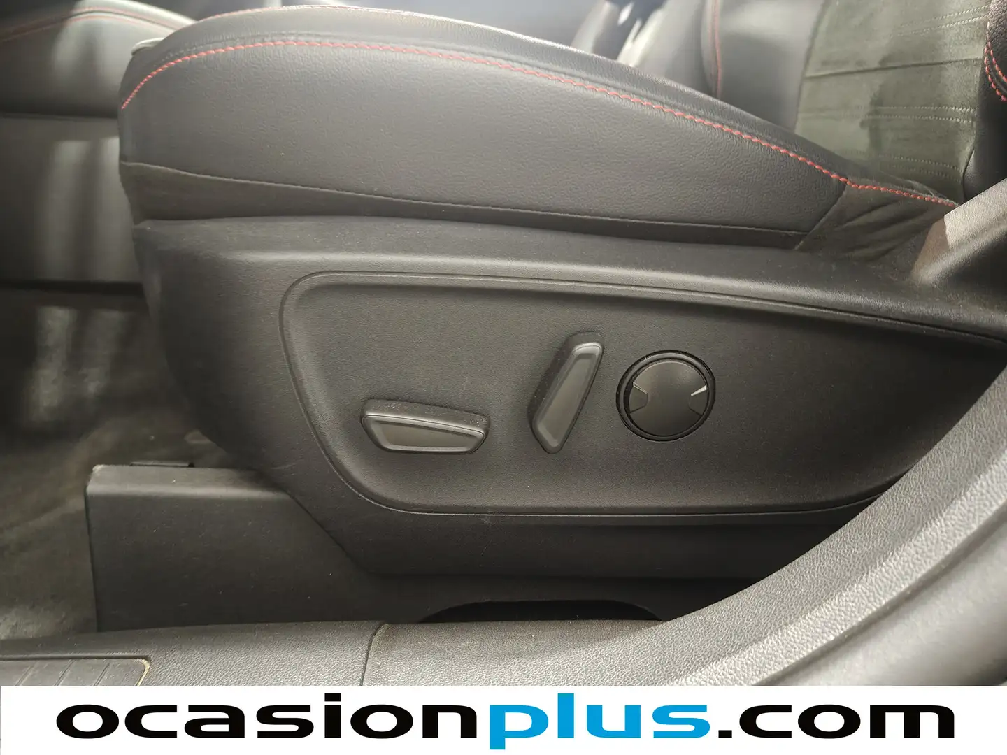 Foto Ford Kuga Ford Kuga 2.5 Duratec PHEV ST-Line X Auto (225 CV)