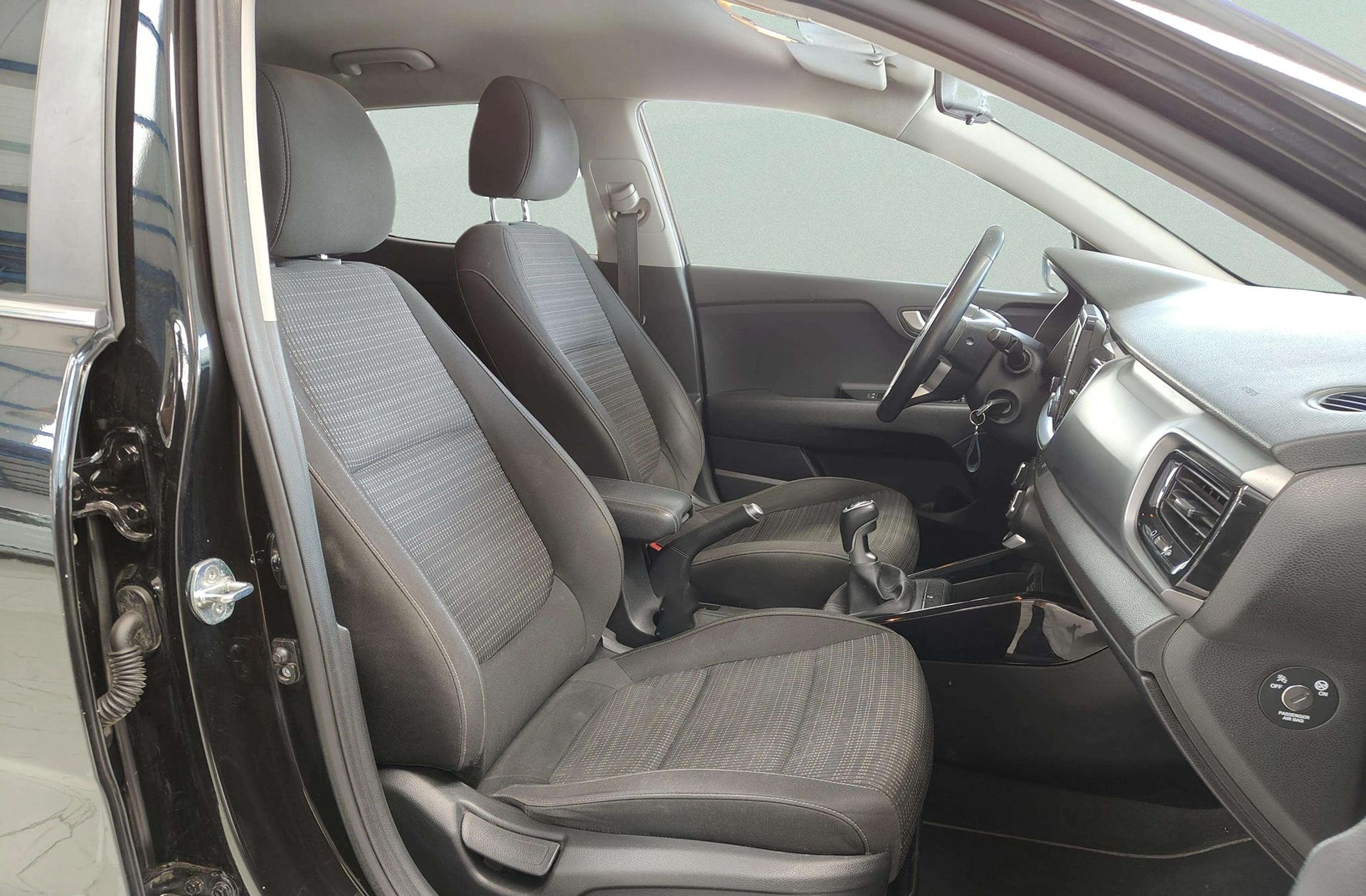 Kia Stonic 1.6 CRDi VGT Drive - foto 16