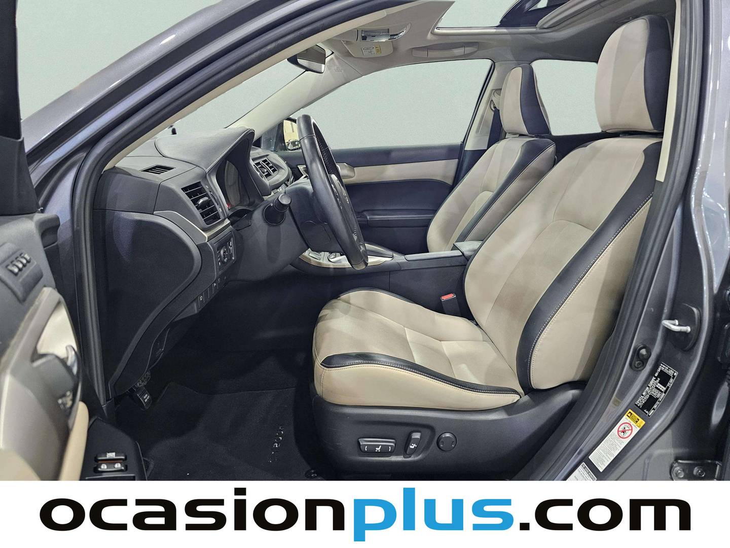 Foto asientos delanteros Lexus CT Lexus CT 200h Luxury (136 CV)
