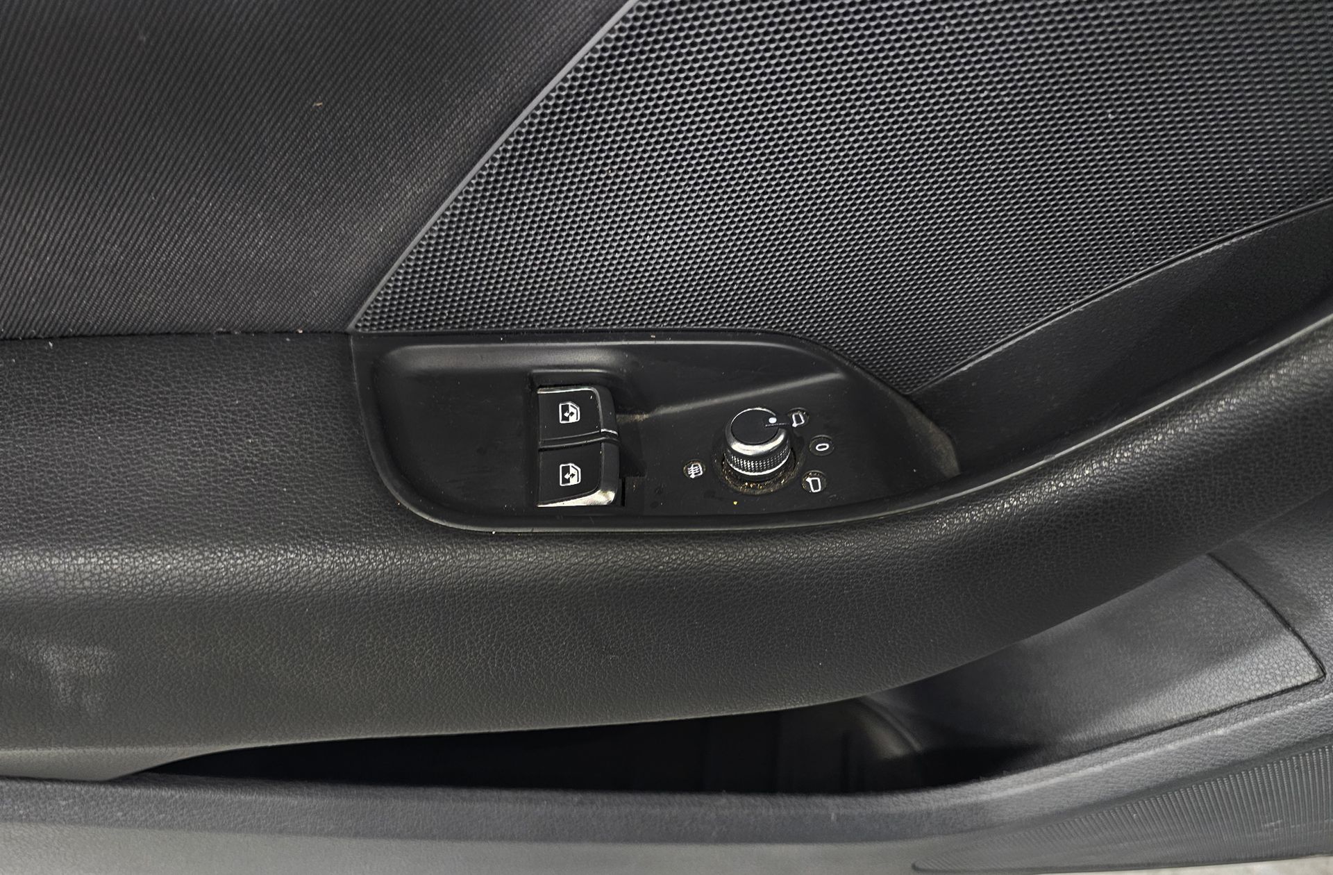 Audi A3 1.6 TDI sport edition - foto 33