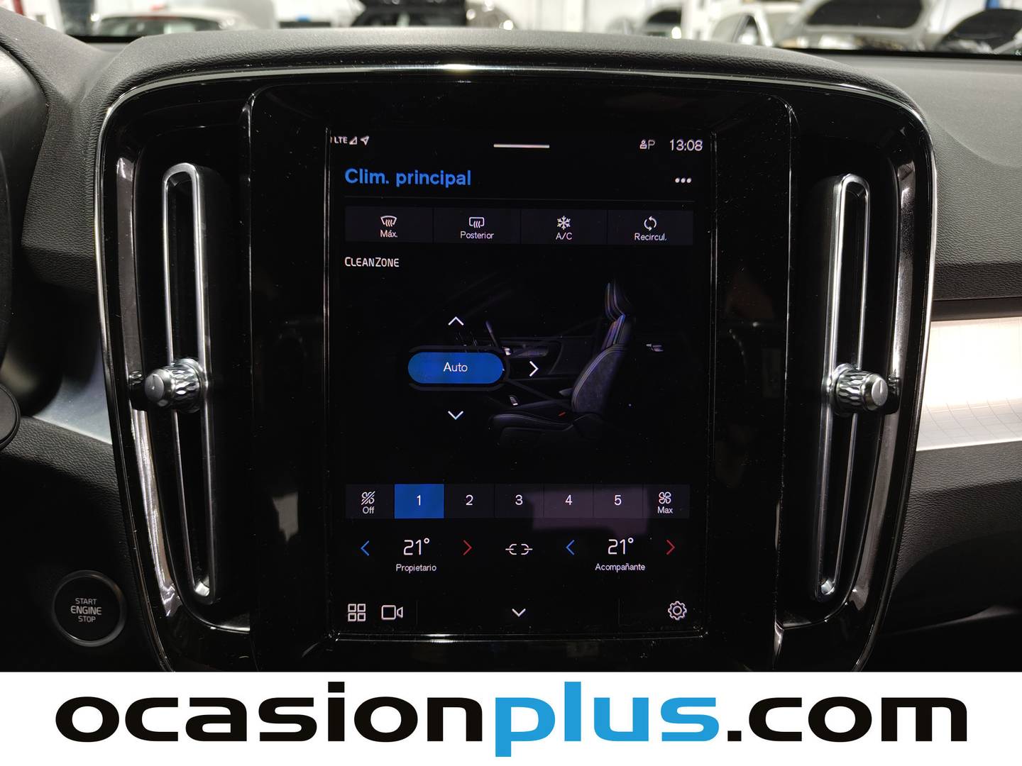 Foto Volvo XC40 Volvo XC40 B3 G Core Auto (163 CV)