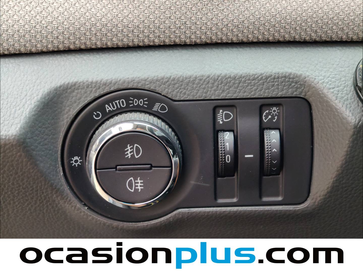 Extras y acabados del Chevrolet Cruze Chevrolet Cruze 2.0 VCDI 16V LT (150 CV)