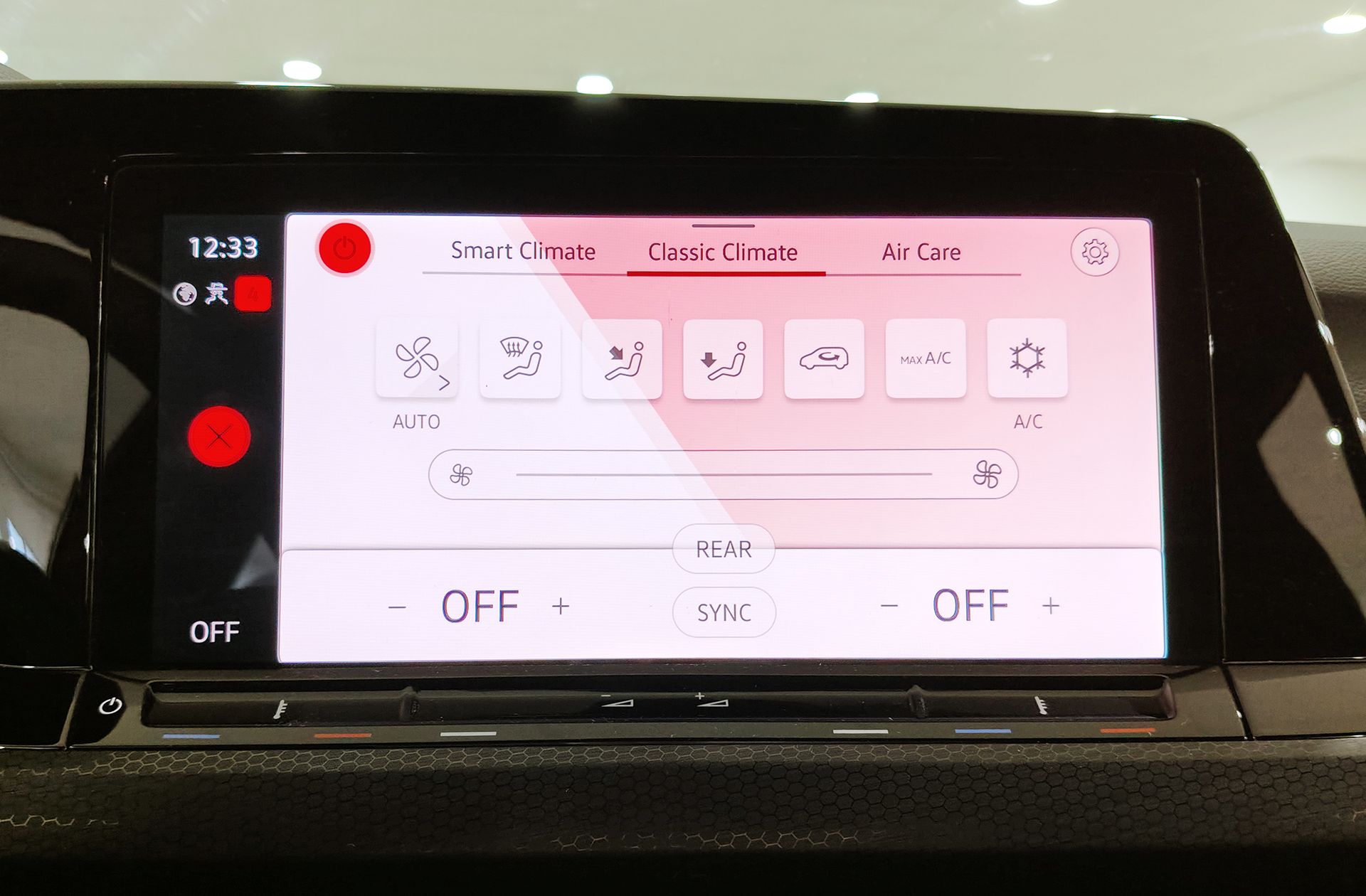 Volkswagen Golf GTI 2.0 TSI DSG - foto 34