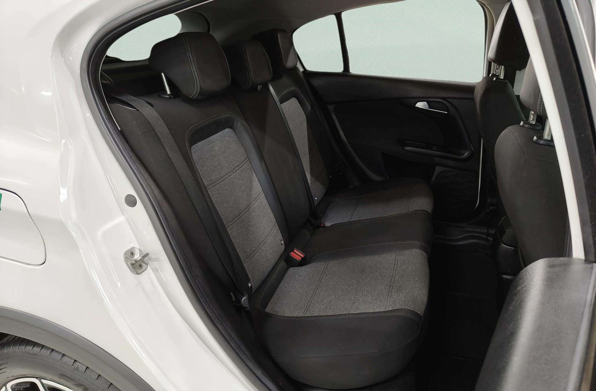 Fiat Tipo 1.5 Hybrid Cross DCT - foto 17