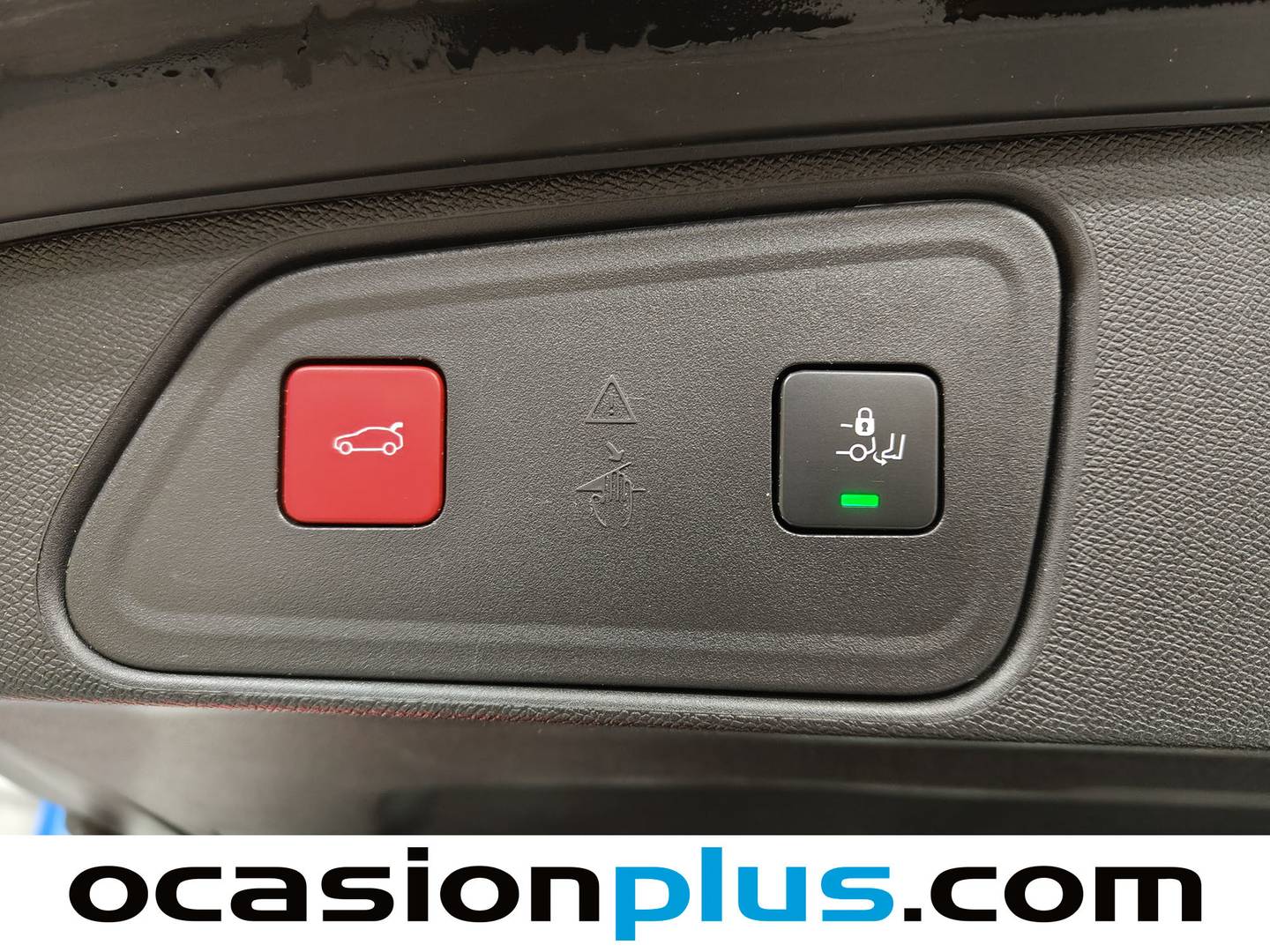 Foto Peugeot 3008 Peugeot 3008 PureTech 130 S&S GT EAT8 (130 CV)