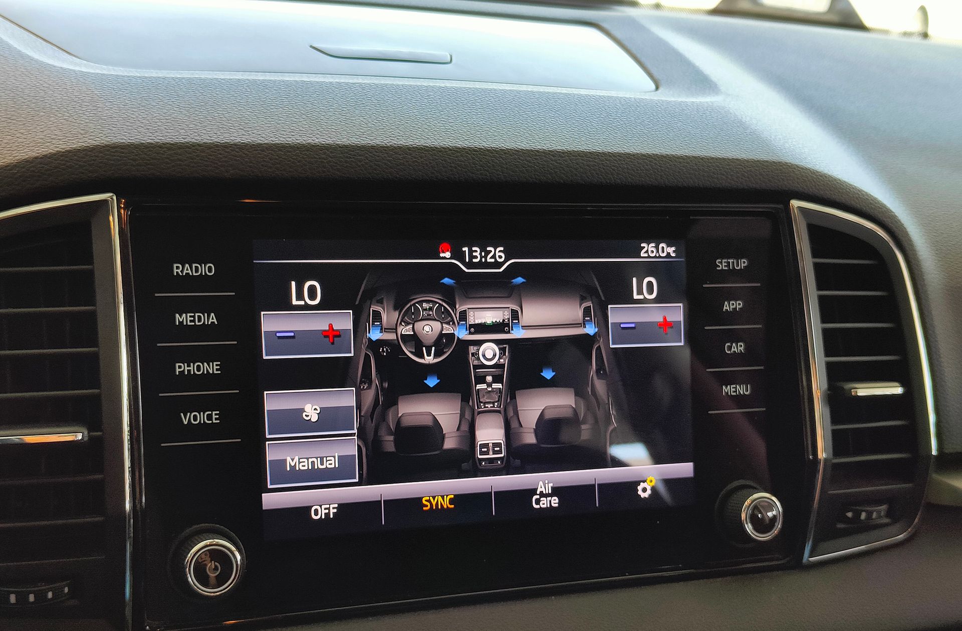 Škoda Karoq 1.6 TDI Ambition - foto 35