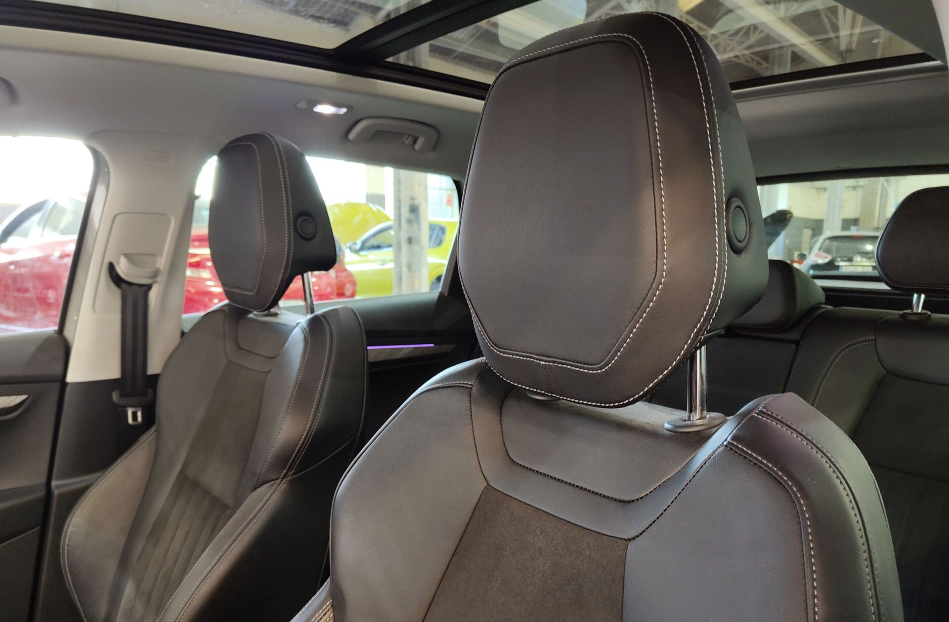 Škoda Karoq 1.5 TSI ACT Design DSG - foto 6