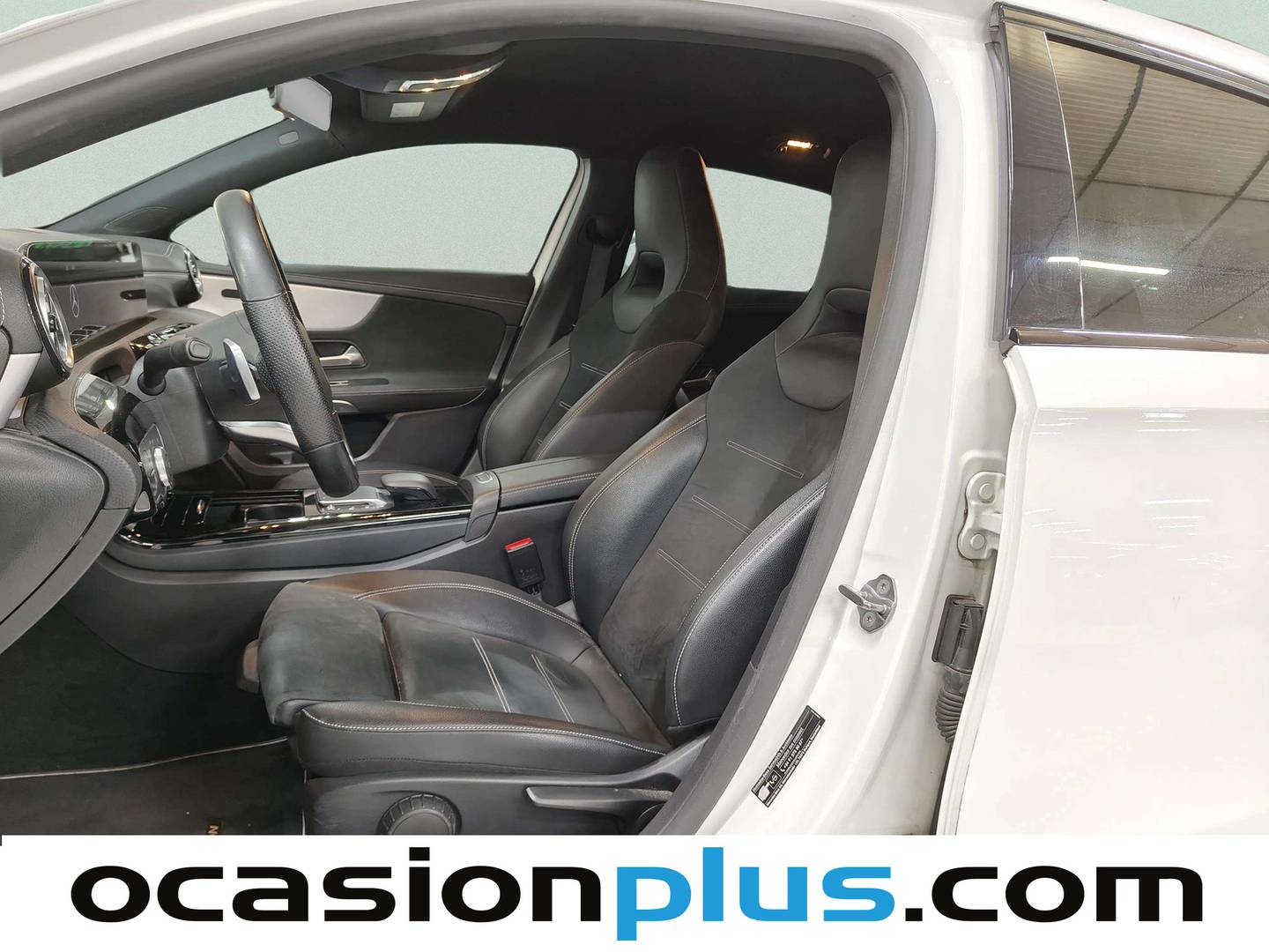Foto asientos delanteros Mercedes Clase A Mercedes Clase A 180 d (116 CV)